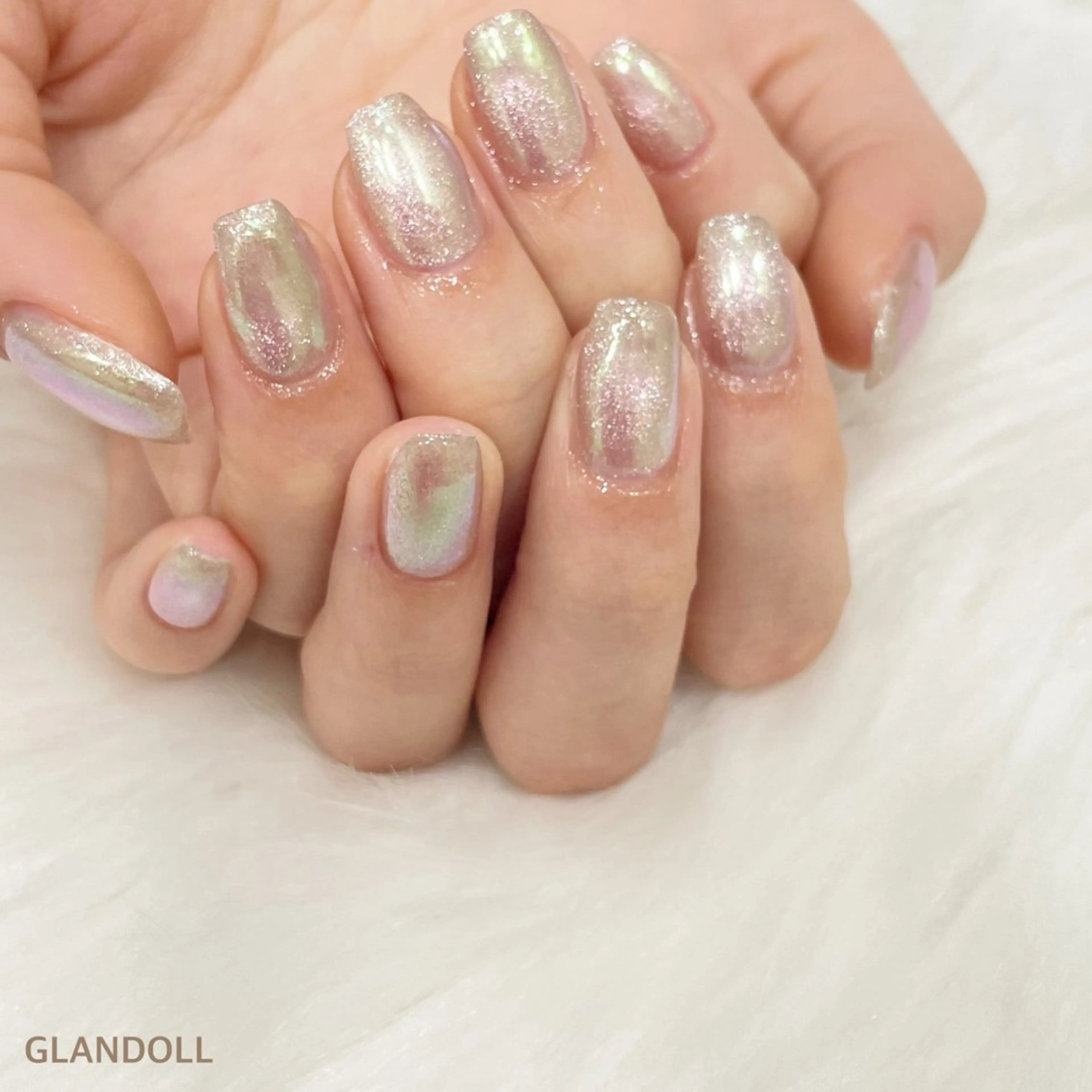 ネイル オーロラネイル マグネットネイル ハンドネイル GLANDOLL YURIのネイルデザイン