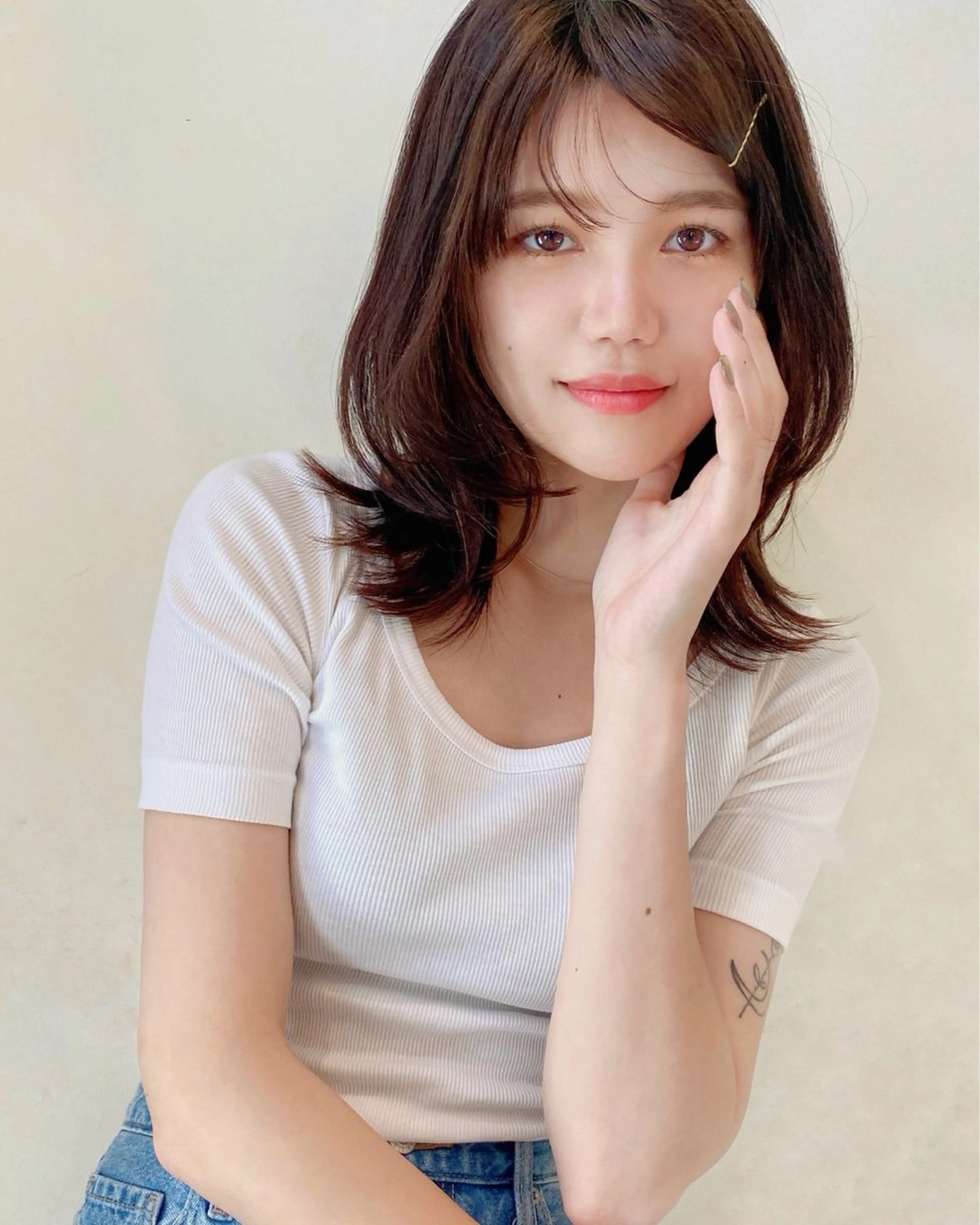 セミロング カラー レイヤーカット 顔骨格似合わせカット 乾陽菜のヘアスタイル