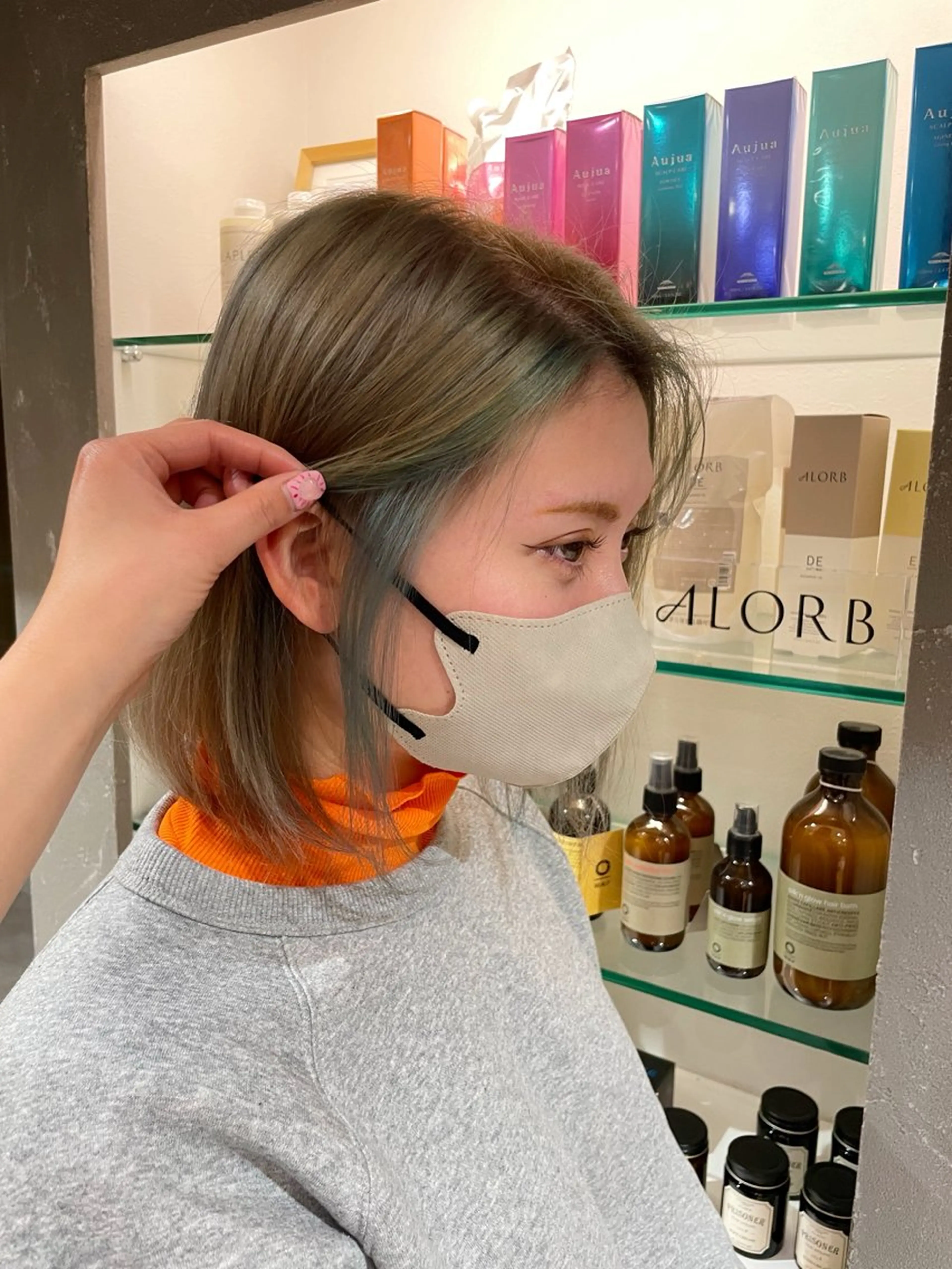 ショート カラー ブリーチ インナーカラー charme by sarah/ aoiのヘアスタイル