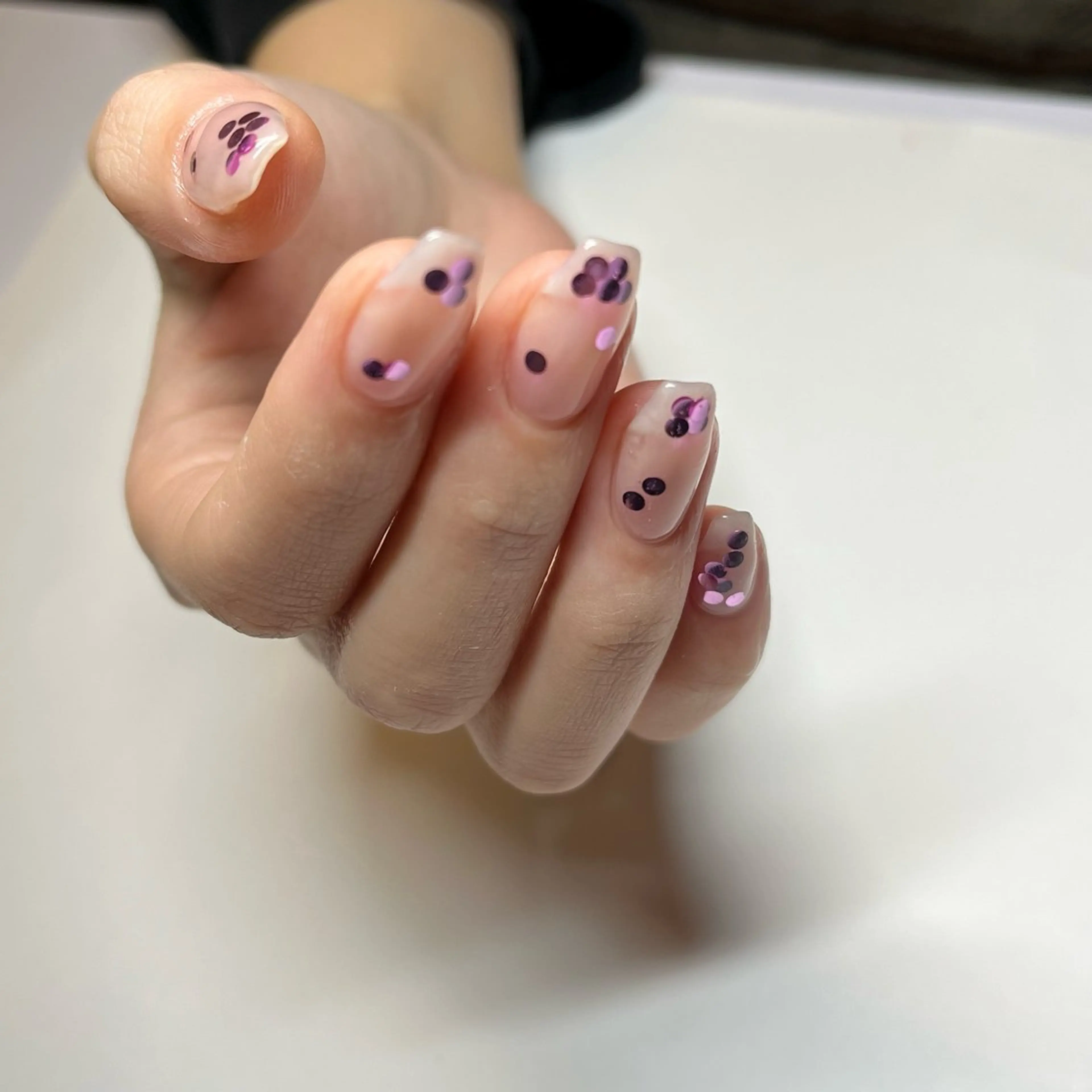 ミディアム ハンドネイル watabe .のネイルデザイン