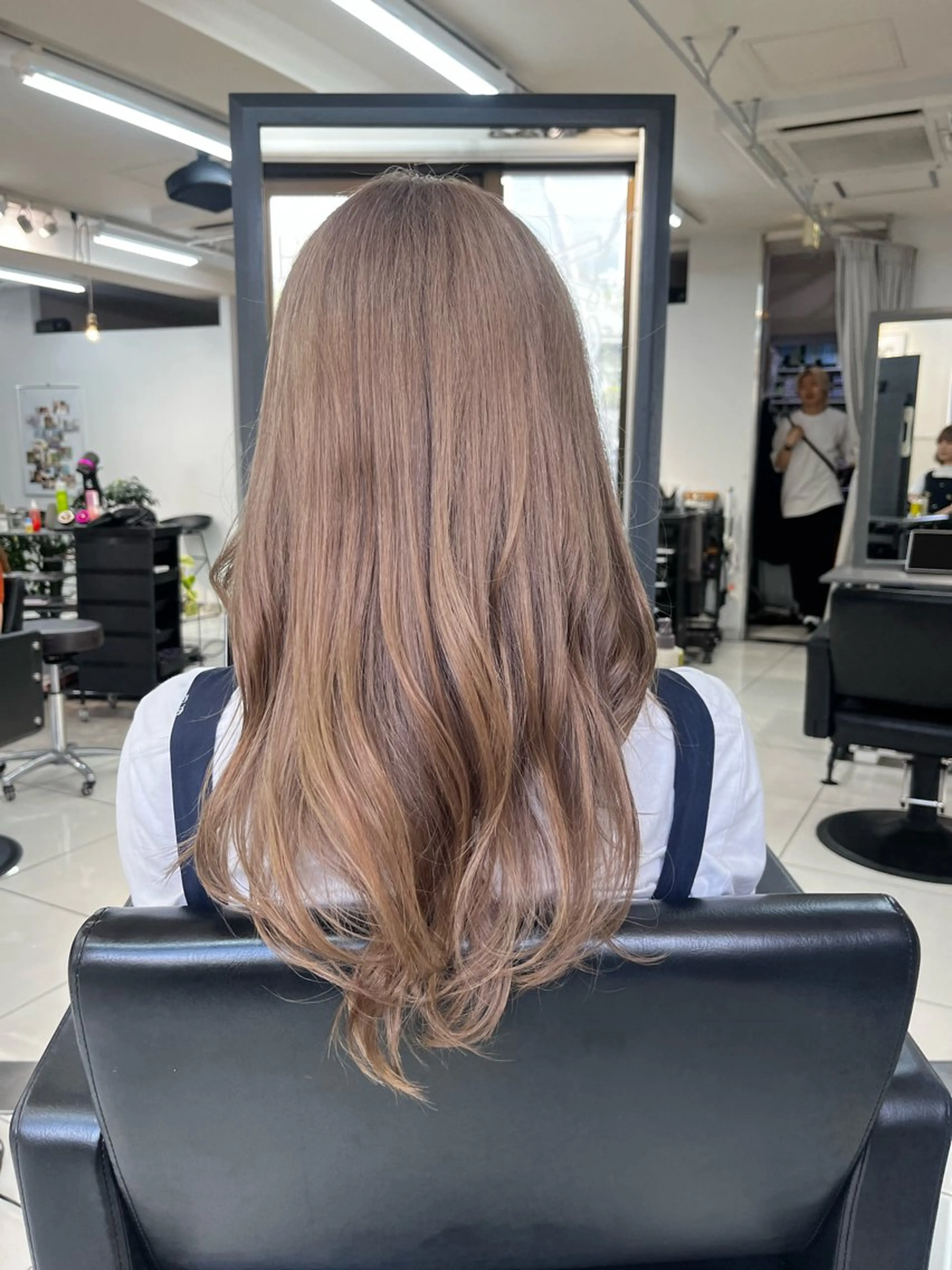 カラー ボブ・顔まわり 💎愛唯(めい)のヘアスタイル