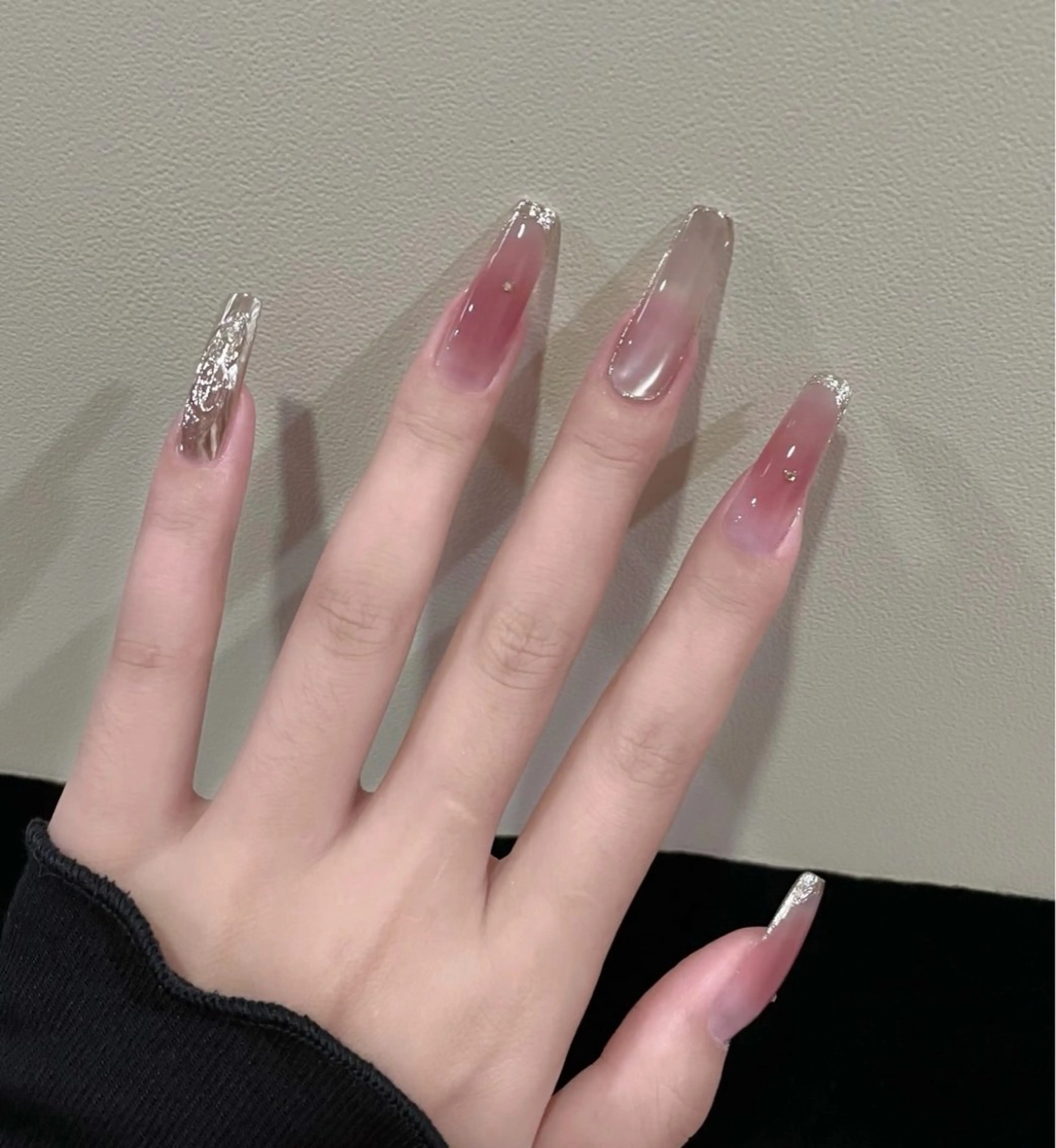 ネイル ETELUNA Nail 銀座店【パラジェル/フィルイン/チップスカルプ/マグネット/ニュアンス】所属・周 テイのネイルデザイン