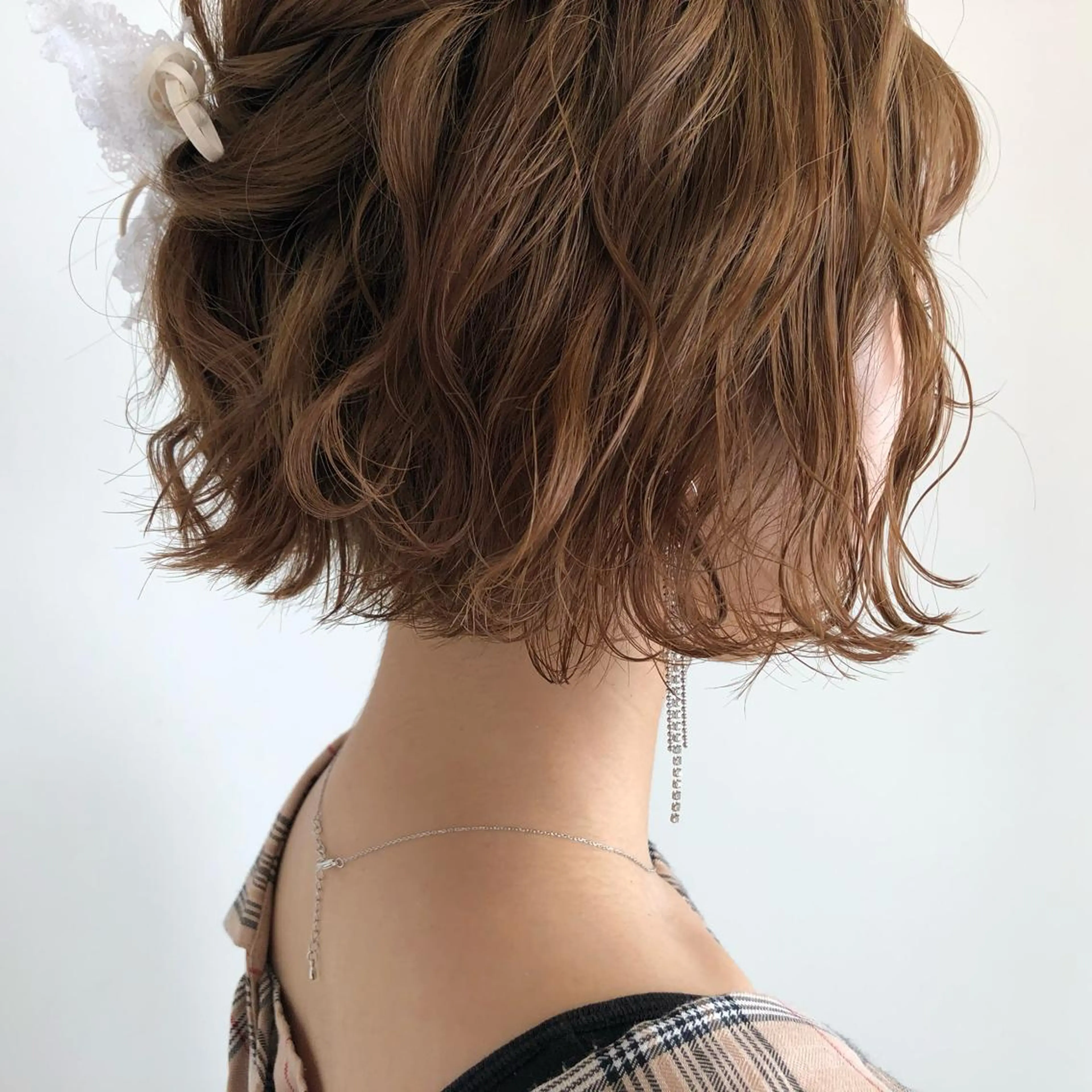 ショート ヘアアレンジ ハーフアップ ボブ やまぐち もえかのヘアスタイル