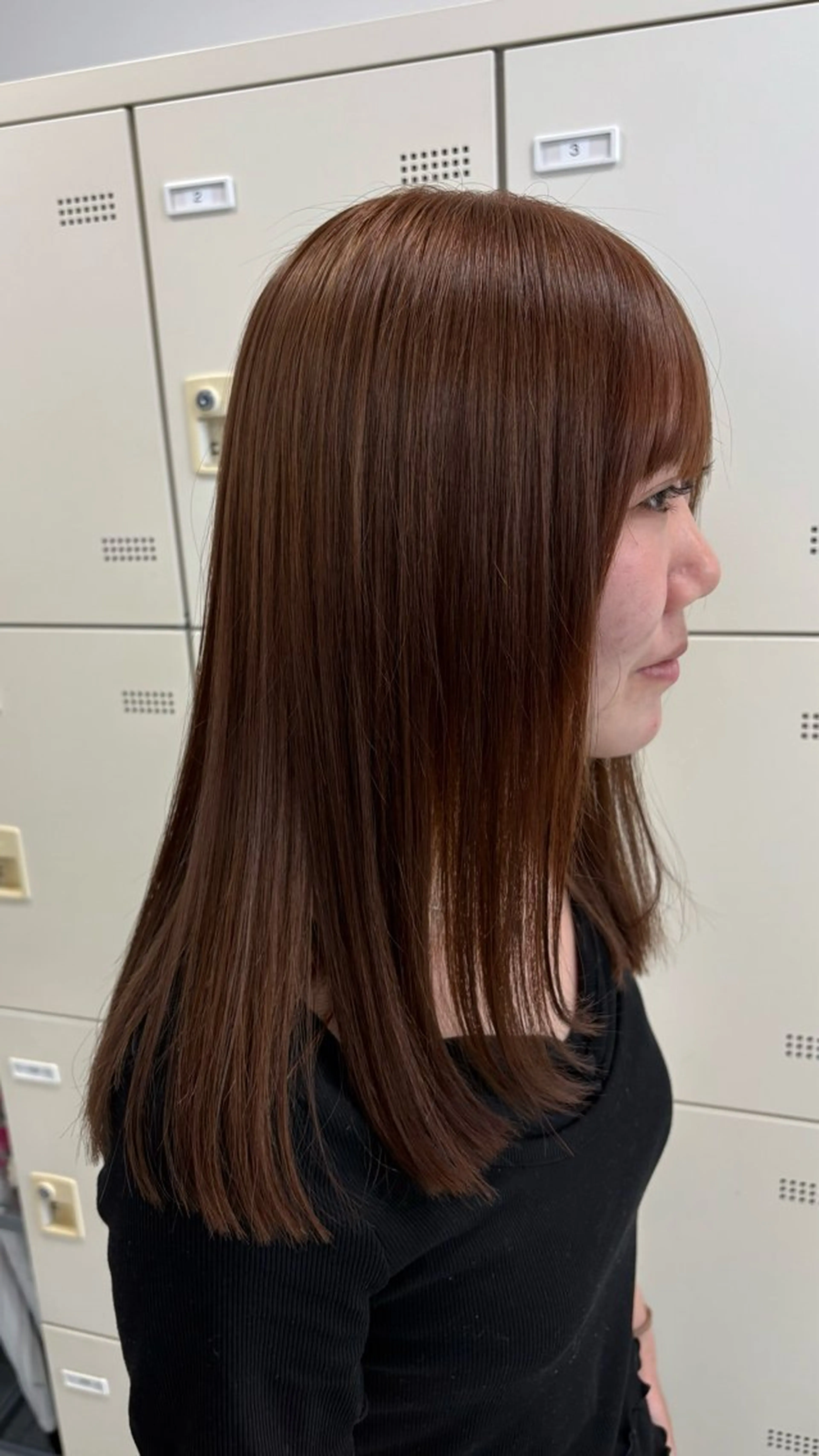 ロング カラー 🖤ハイトーン× レイヤー🖤SARAのヘアスタイル