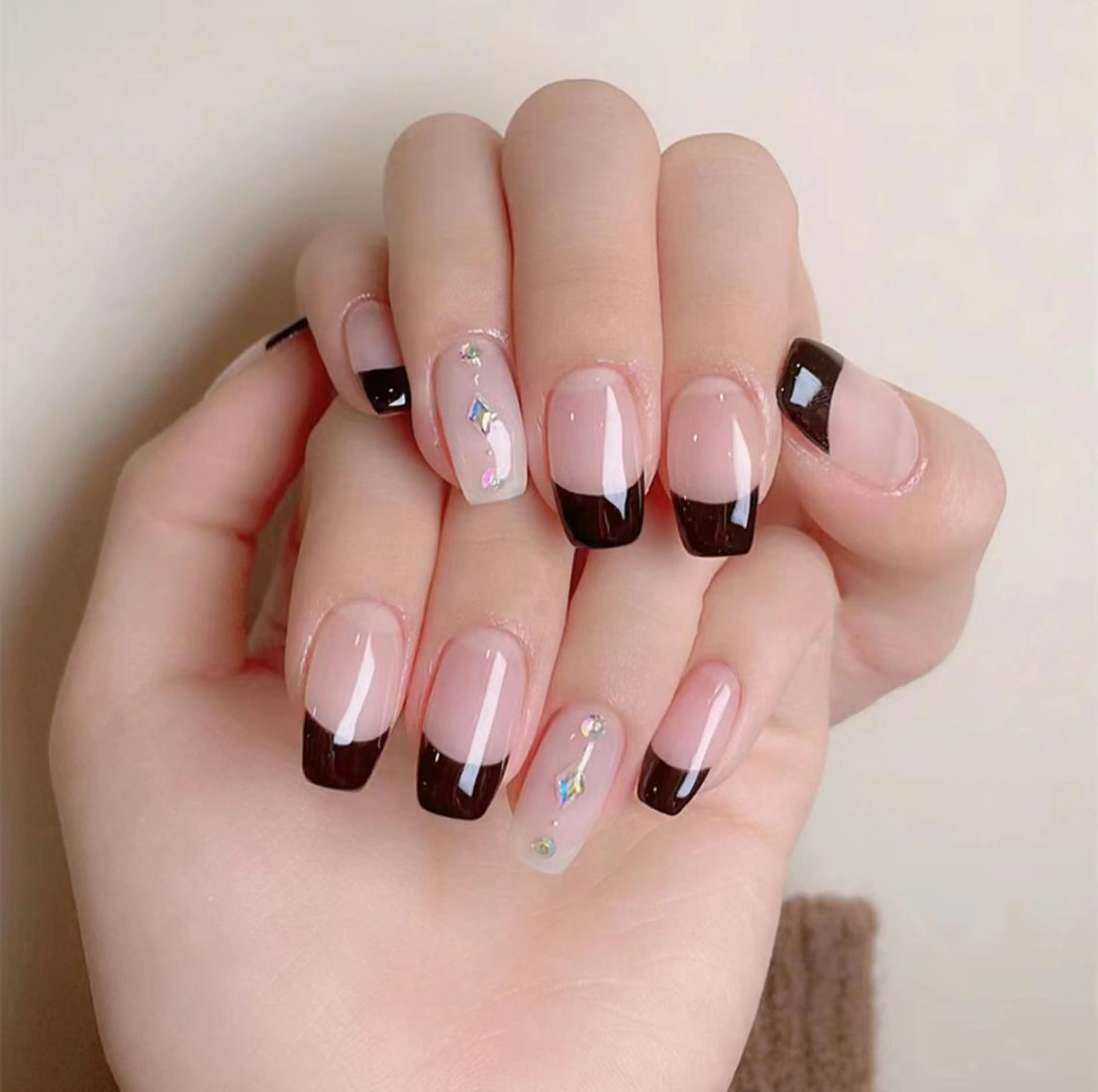 ネイル ハンドネイル ハンドケア ✨Serenity Nail salonのネイルデザイン