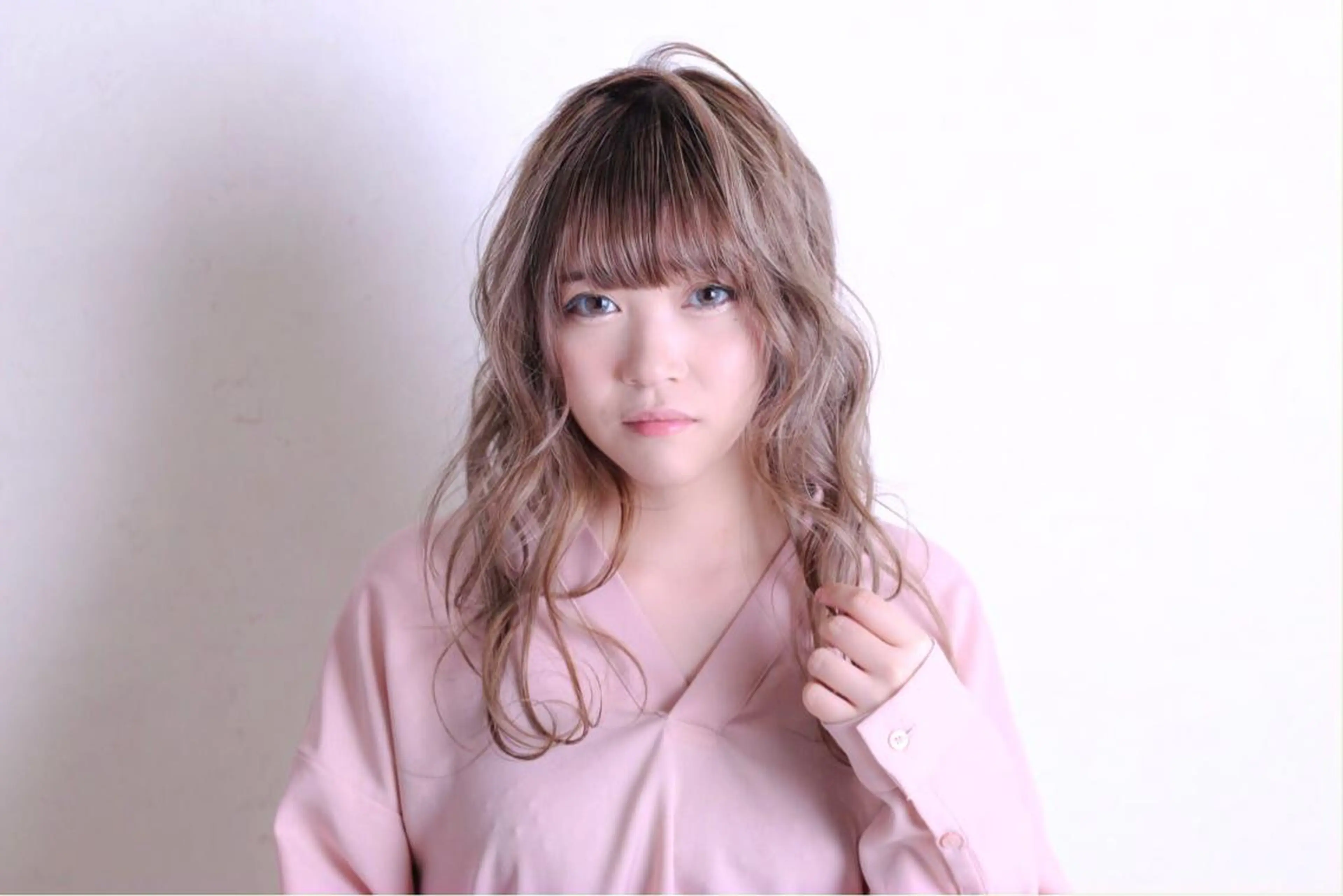 ロング カラー 永野 成知のヘアスタイル