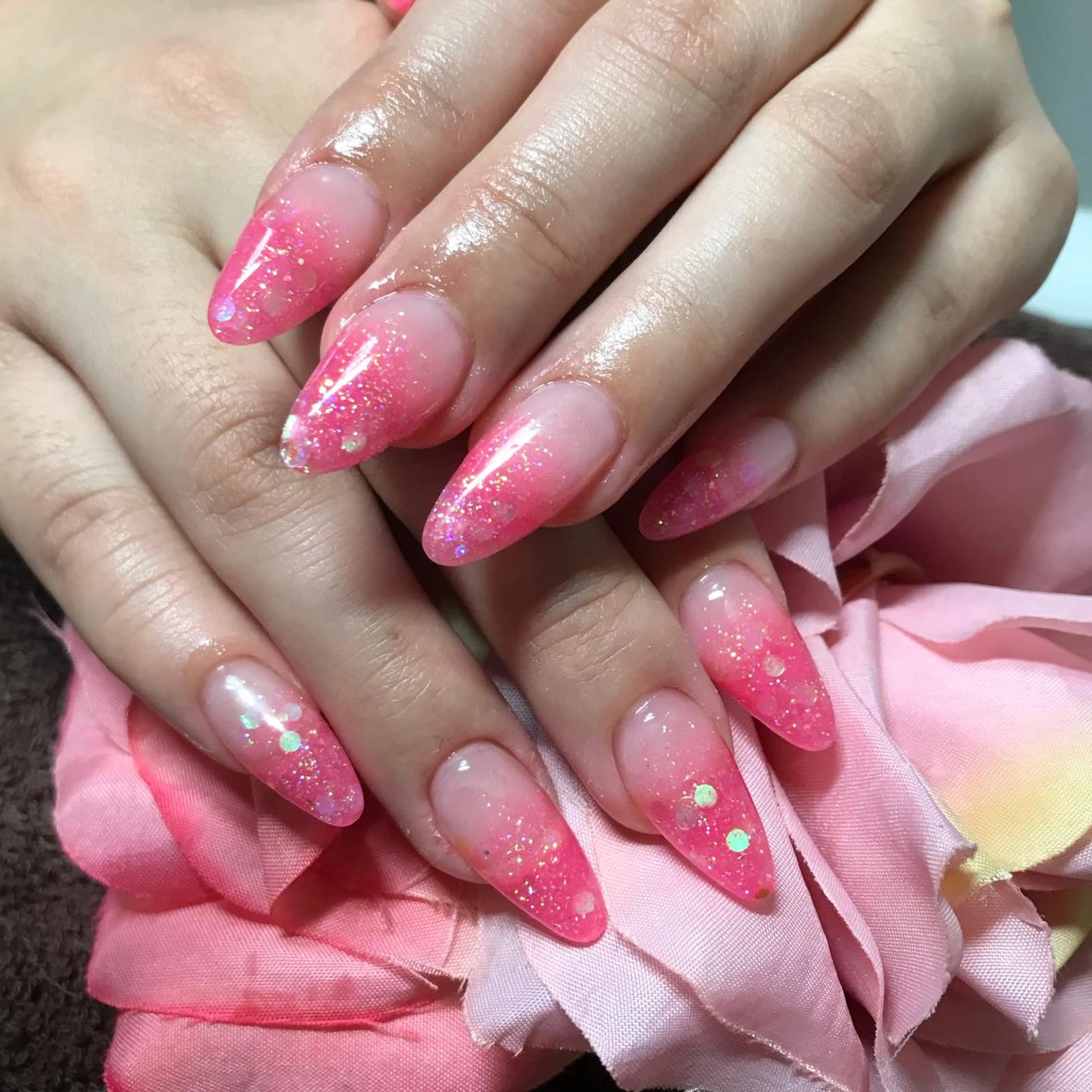 ミディアム ネイル ラメ(グリッター) ラメグラデーション ワンカラーネイル ハンドネイル 《LB》ラブリエ Nail&eyeのマツエク・マツパデザイン