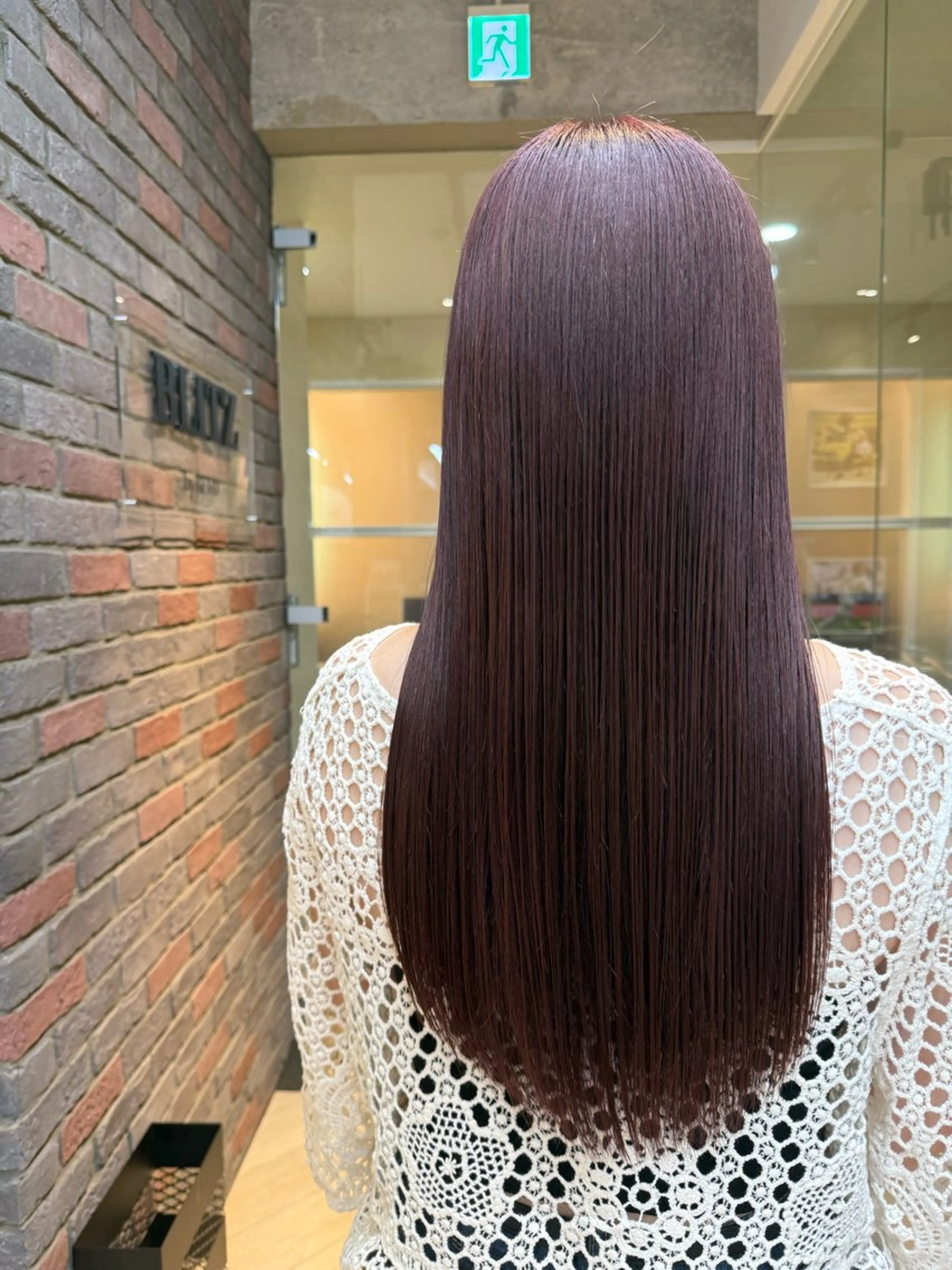 ロング カラー ブリーチ ブラウンカラー カシス ダブルカラー ブリーチなしカラー カット ヘアカラー 吉川 慶斗のヘアスタイル