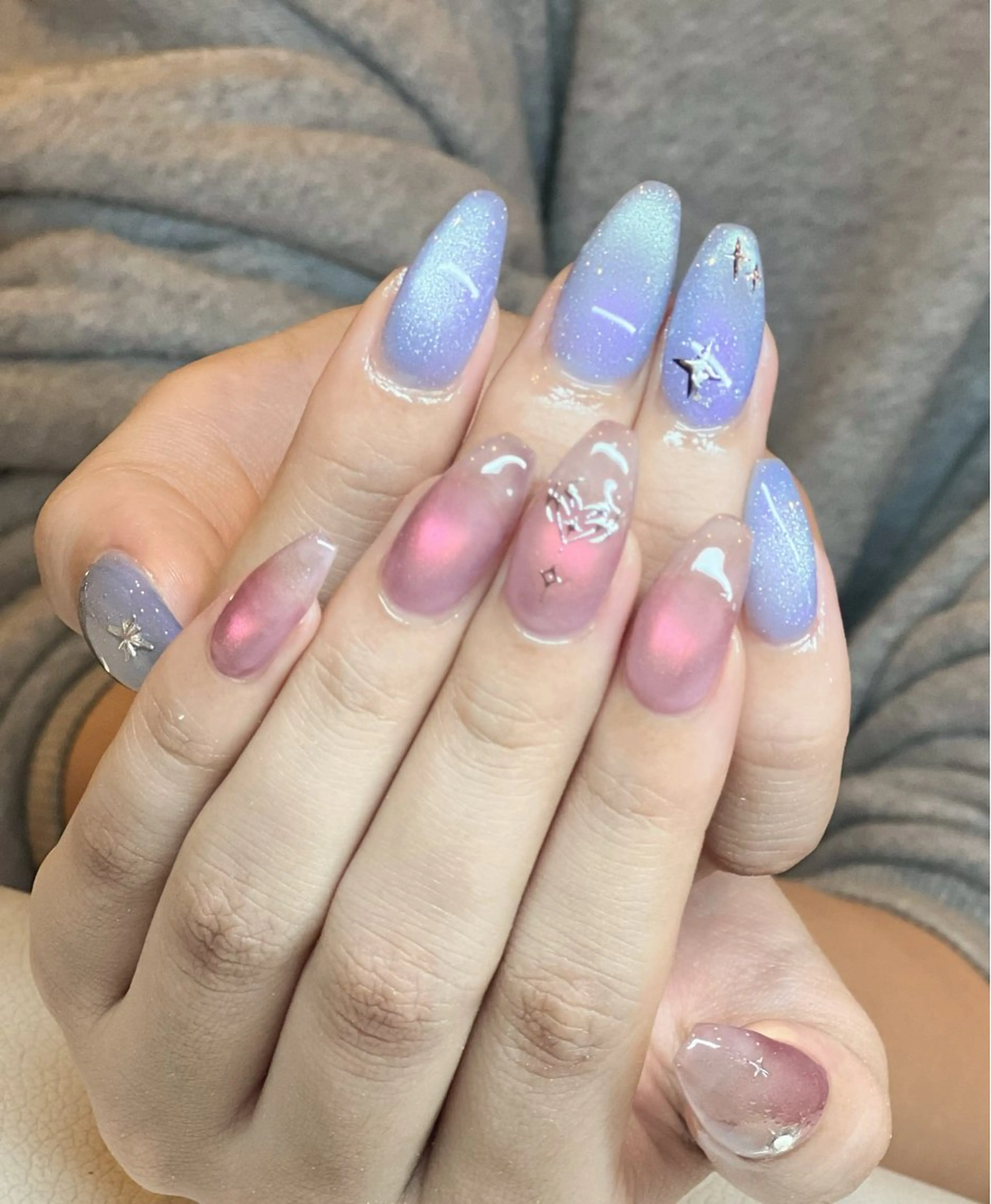 ネイル ボルドー ブラウン チークネイル ドット フットネイル ハンドネイル RUBY Nail 日暮里店のネイルデザイン