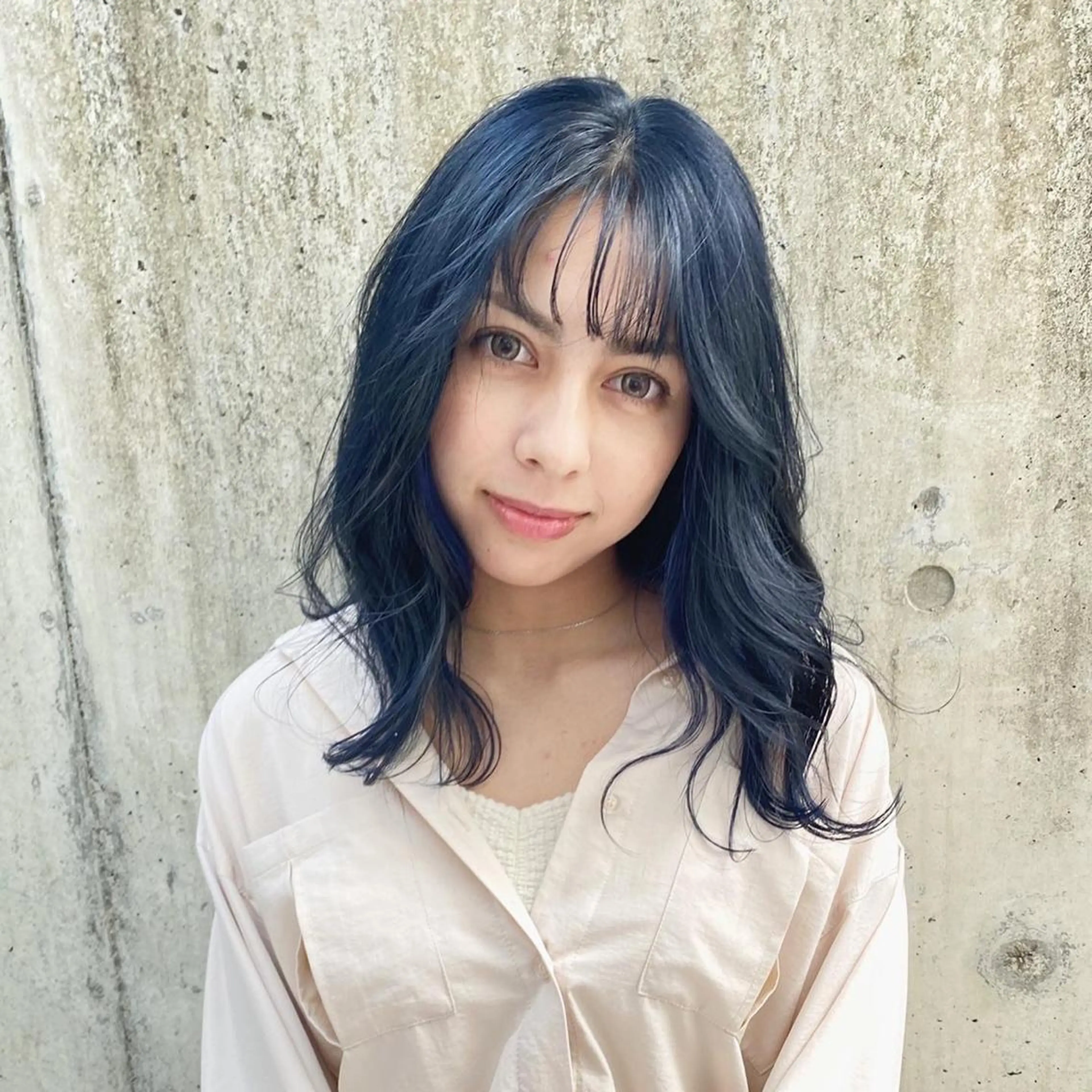 ミディアム 黒岩 真那花のヘアスタイル