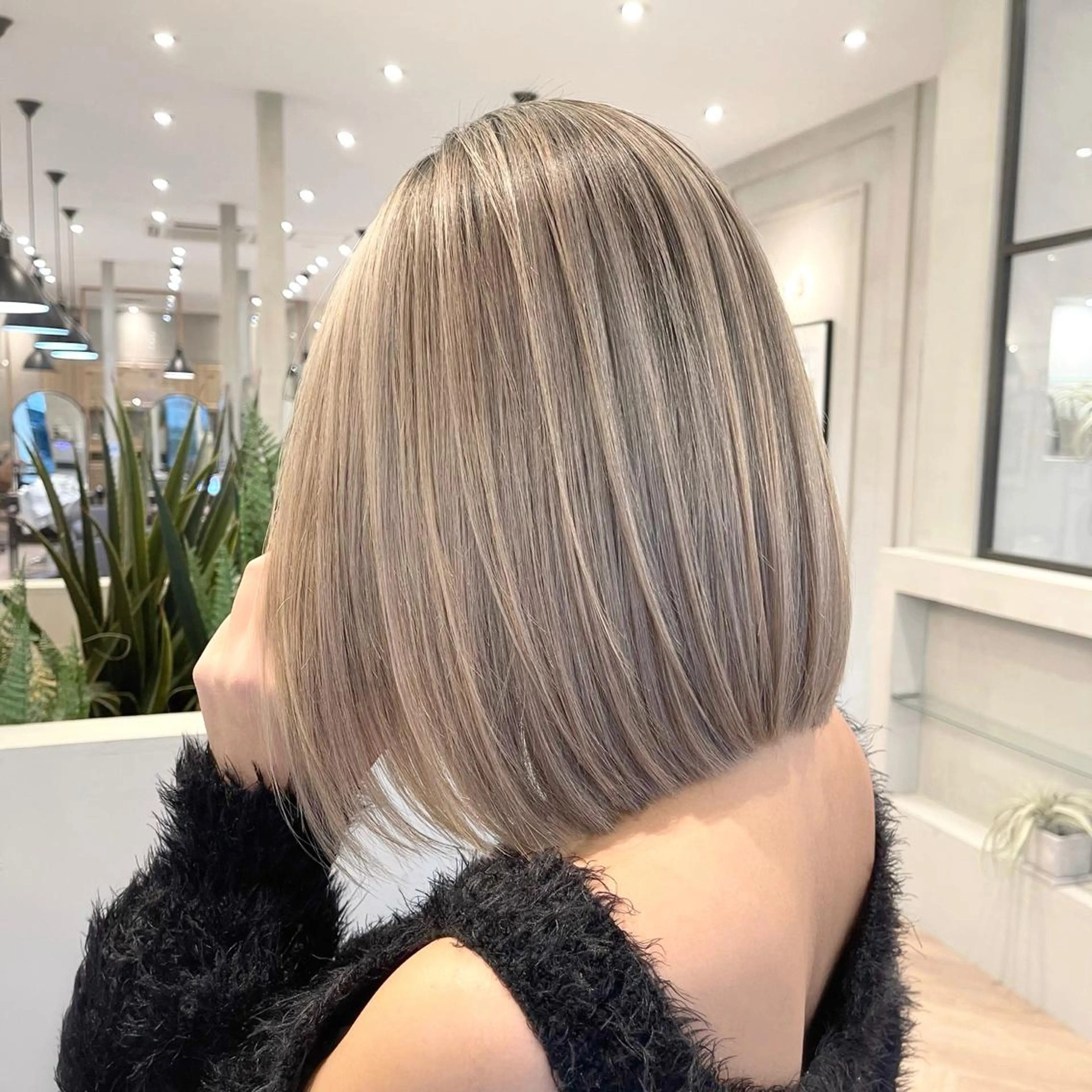 ミディアム カラー バレイヤージュ デザインカラー ハイライトカラー 外国人風カラー ハイライト アンドウ ユウ/ レイヤーカット/韓国のヘアスタイル