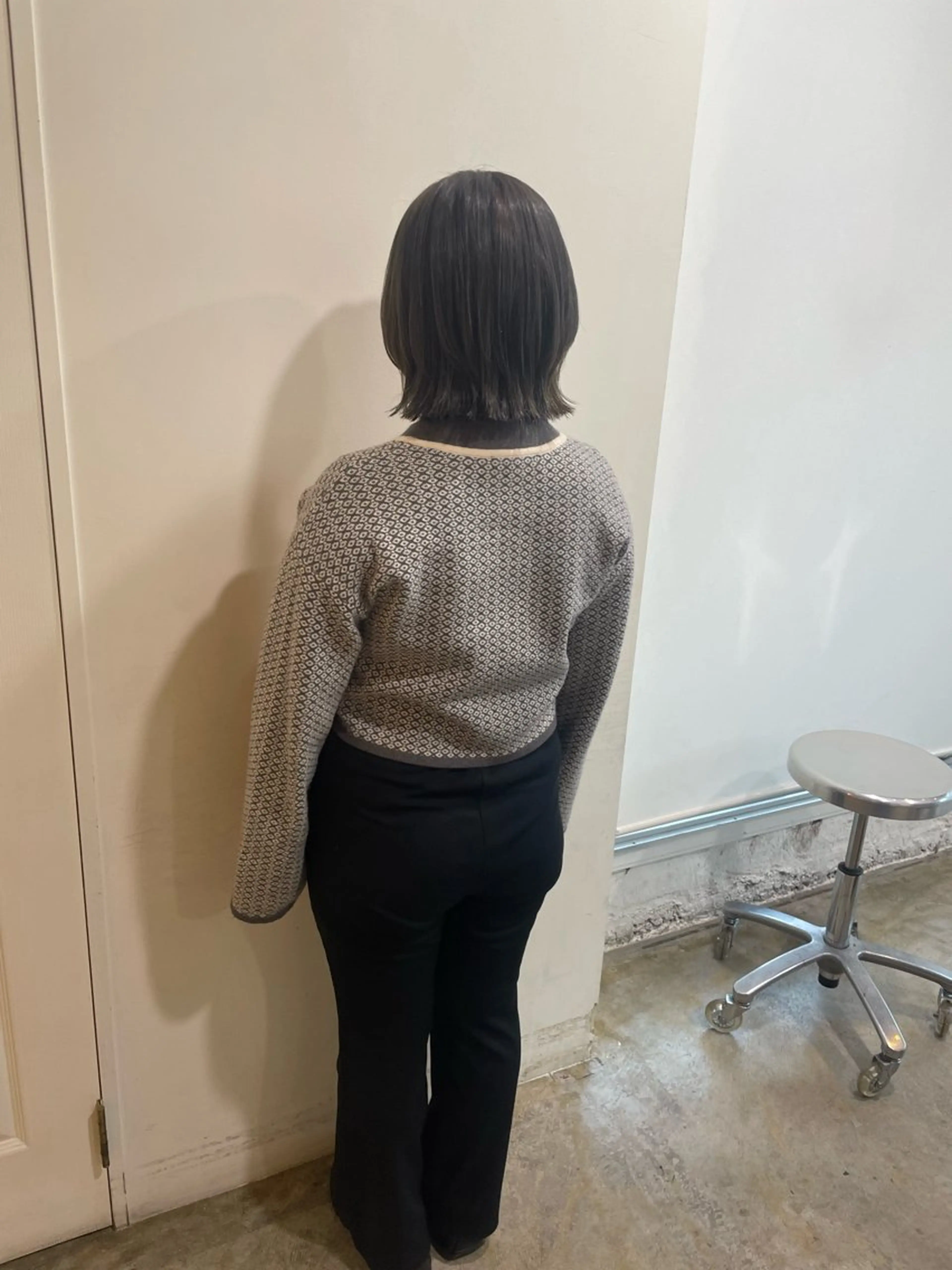 ショート カラー ブリーチ グレージュ カット ヘアカラー トリートメント MIOベージュカラー 柔らかいカラーのヘアスタイル