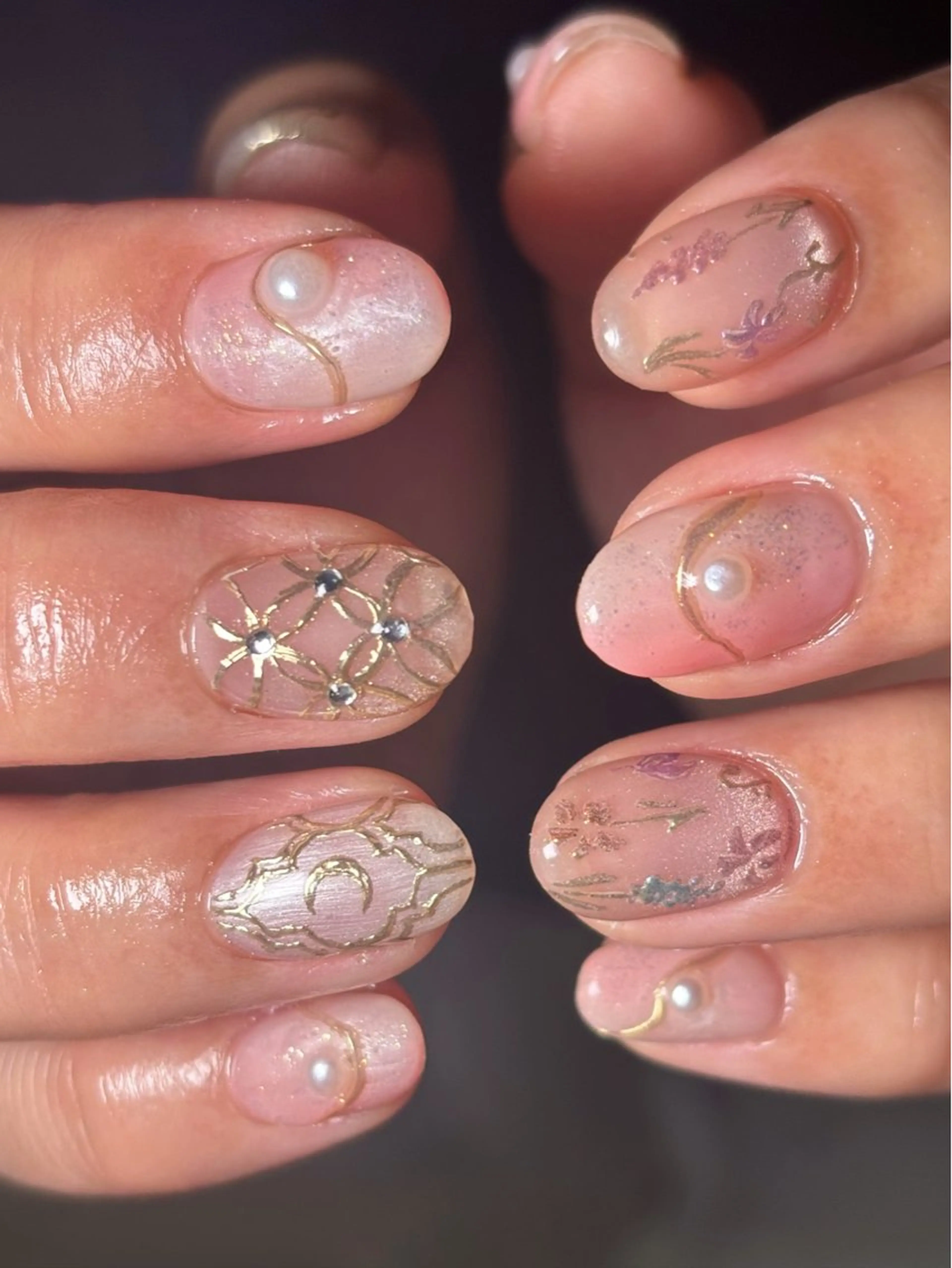 ネイル アートネイル ハンドネイル .8 HAREのネイルデザイン