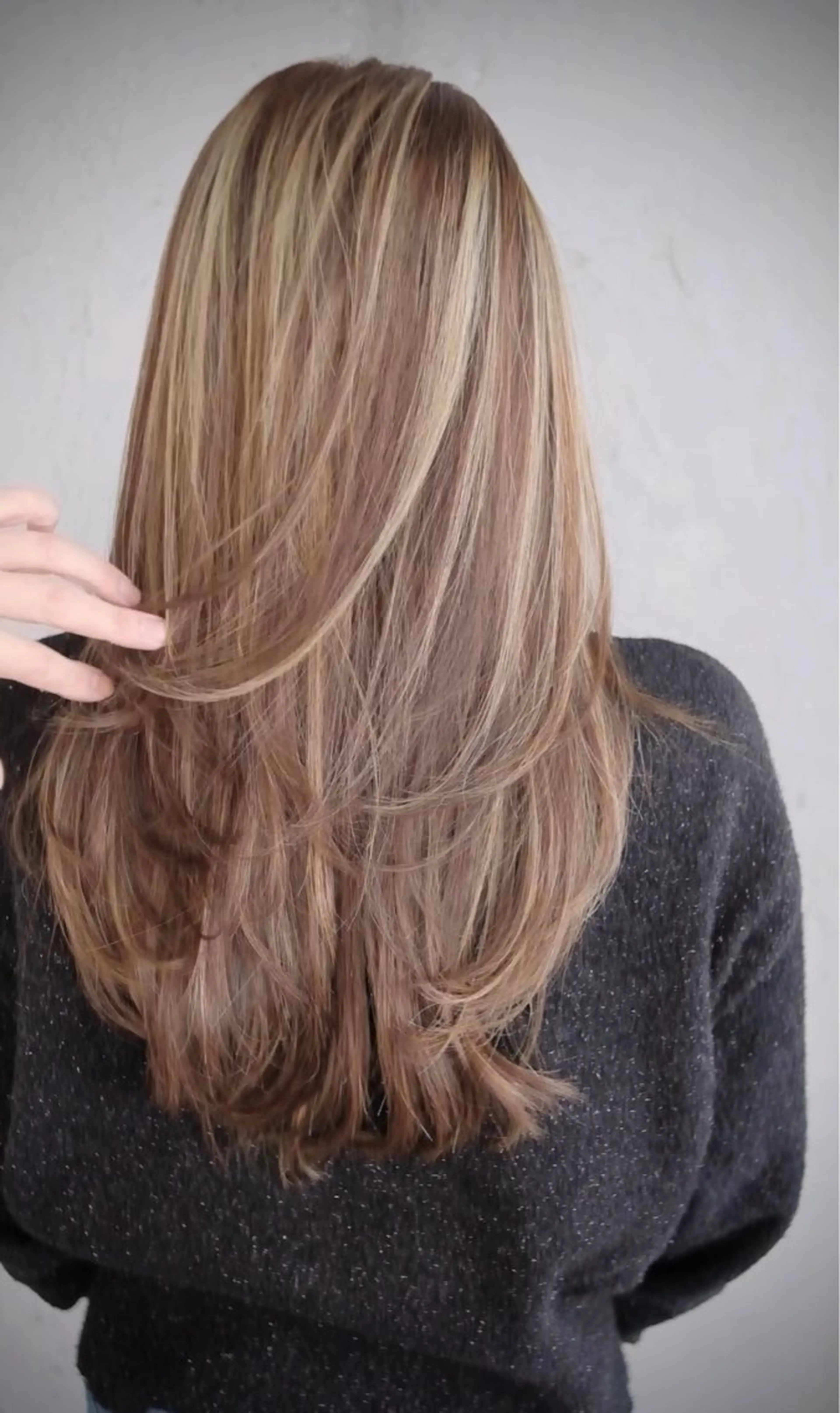 セミロング カラー デザインカラー ハイライトカラー ハイライト ヘアカラー Mariana/ 鶴原-ハイライトのヘアスタイル