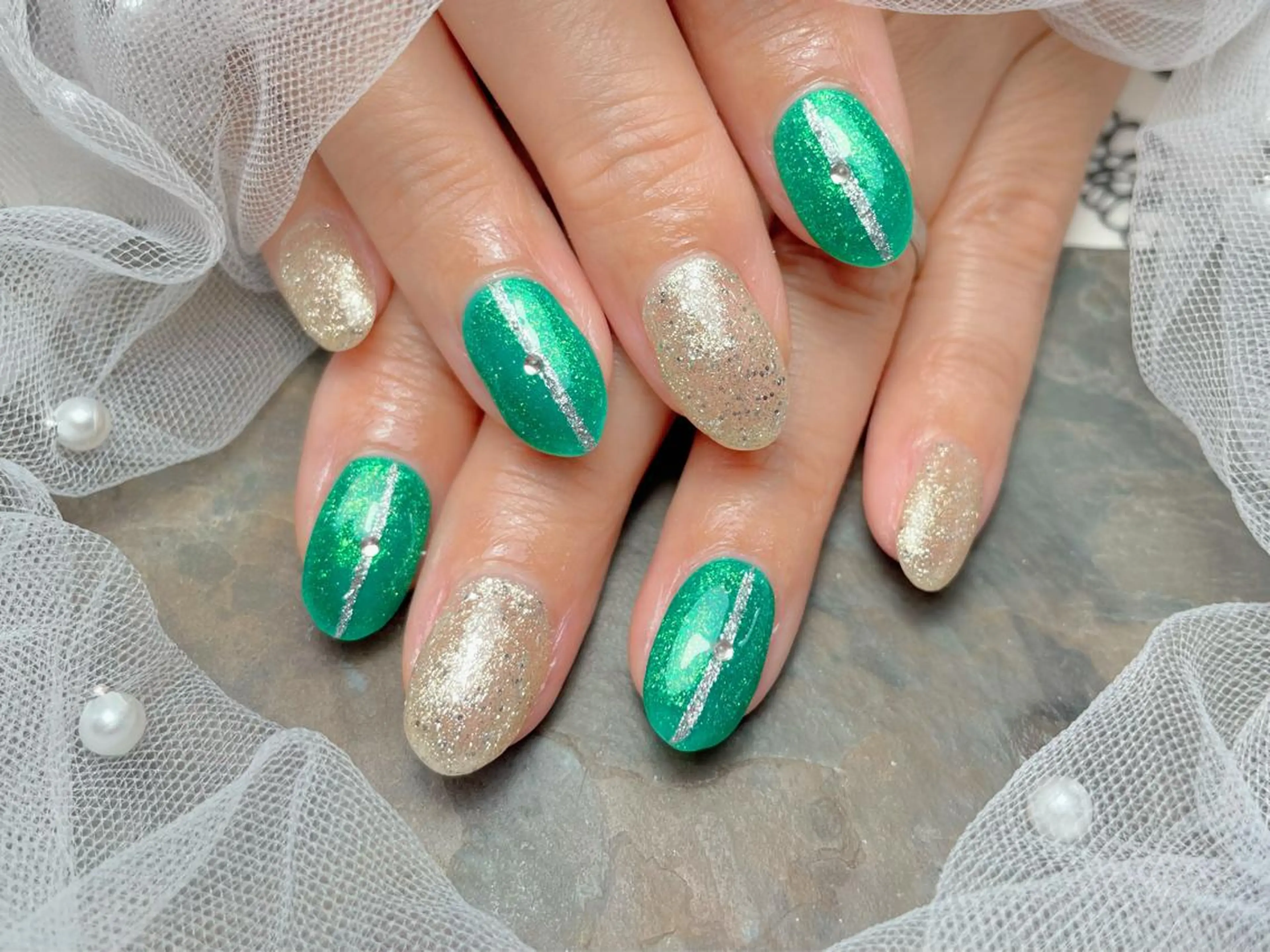 ネイル ハンドネイル マジックミラー所属・マジック ミラーのネイルデザイン