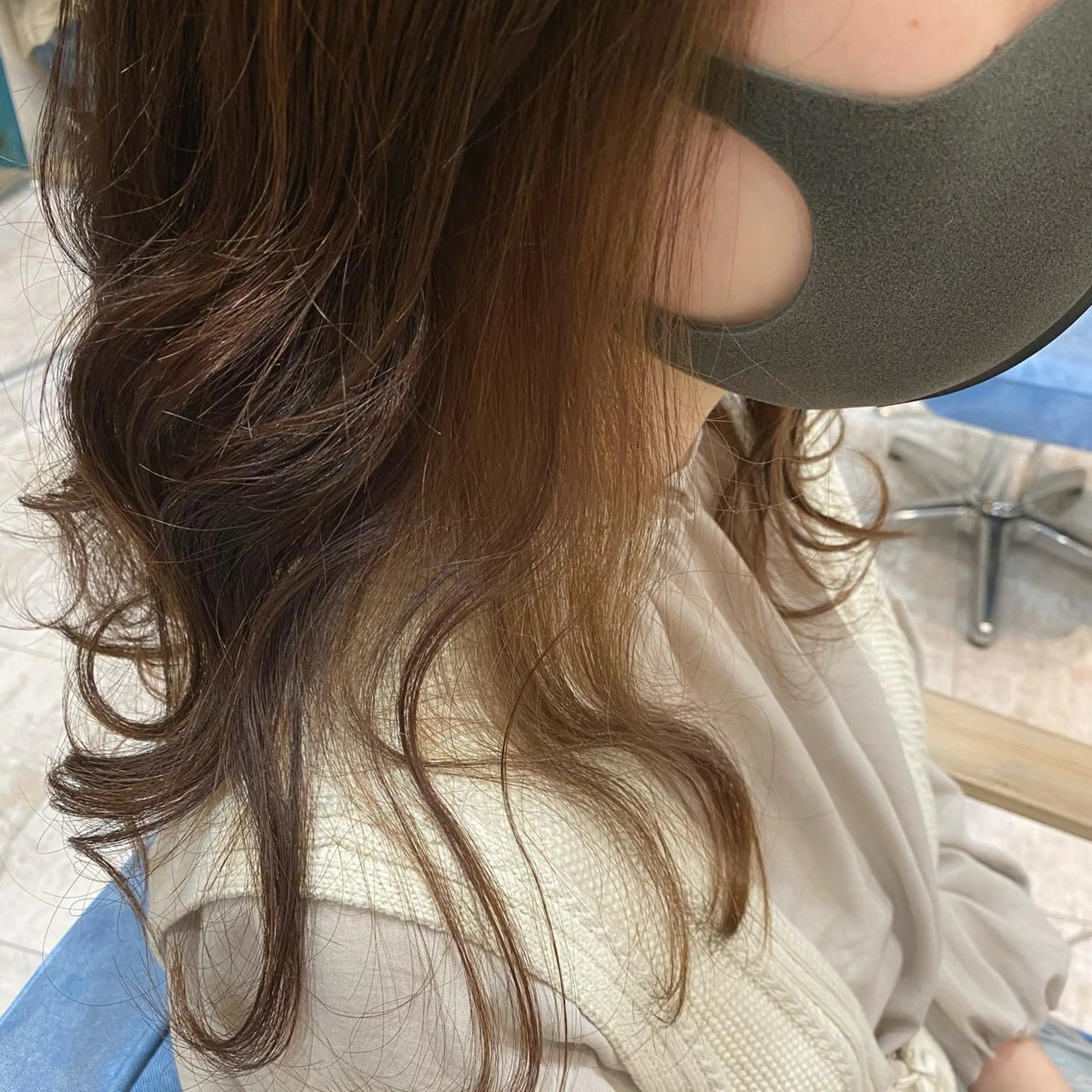 セミロング カラー カット ヘアカラー トリートメント 🫧透け感⋆艶髪💎 山口アヤカのヘアスタイル