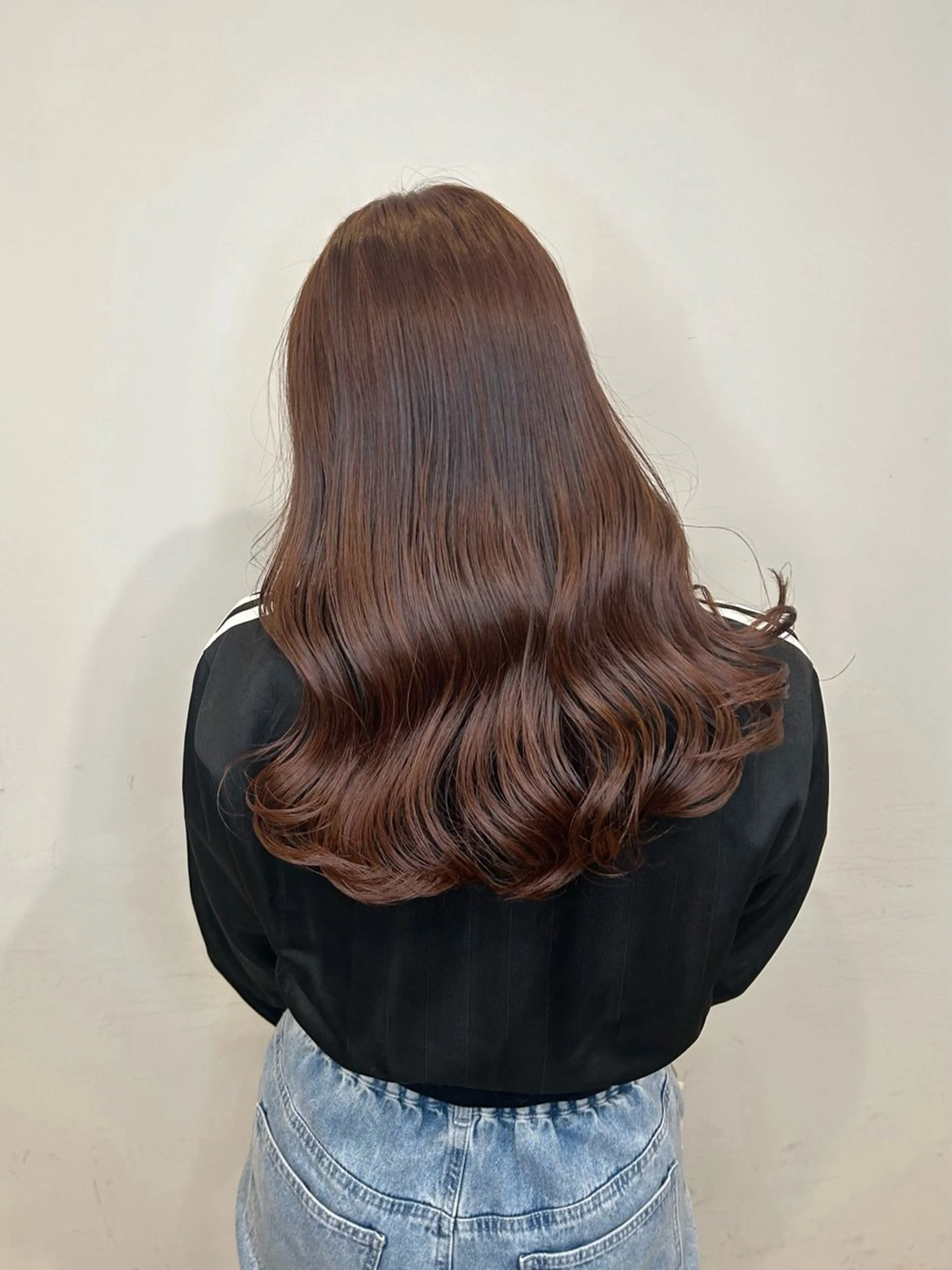 ロング ヘアカラー 北田 美琴 / 柔らかいカラーのヘアスタイル