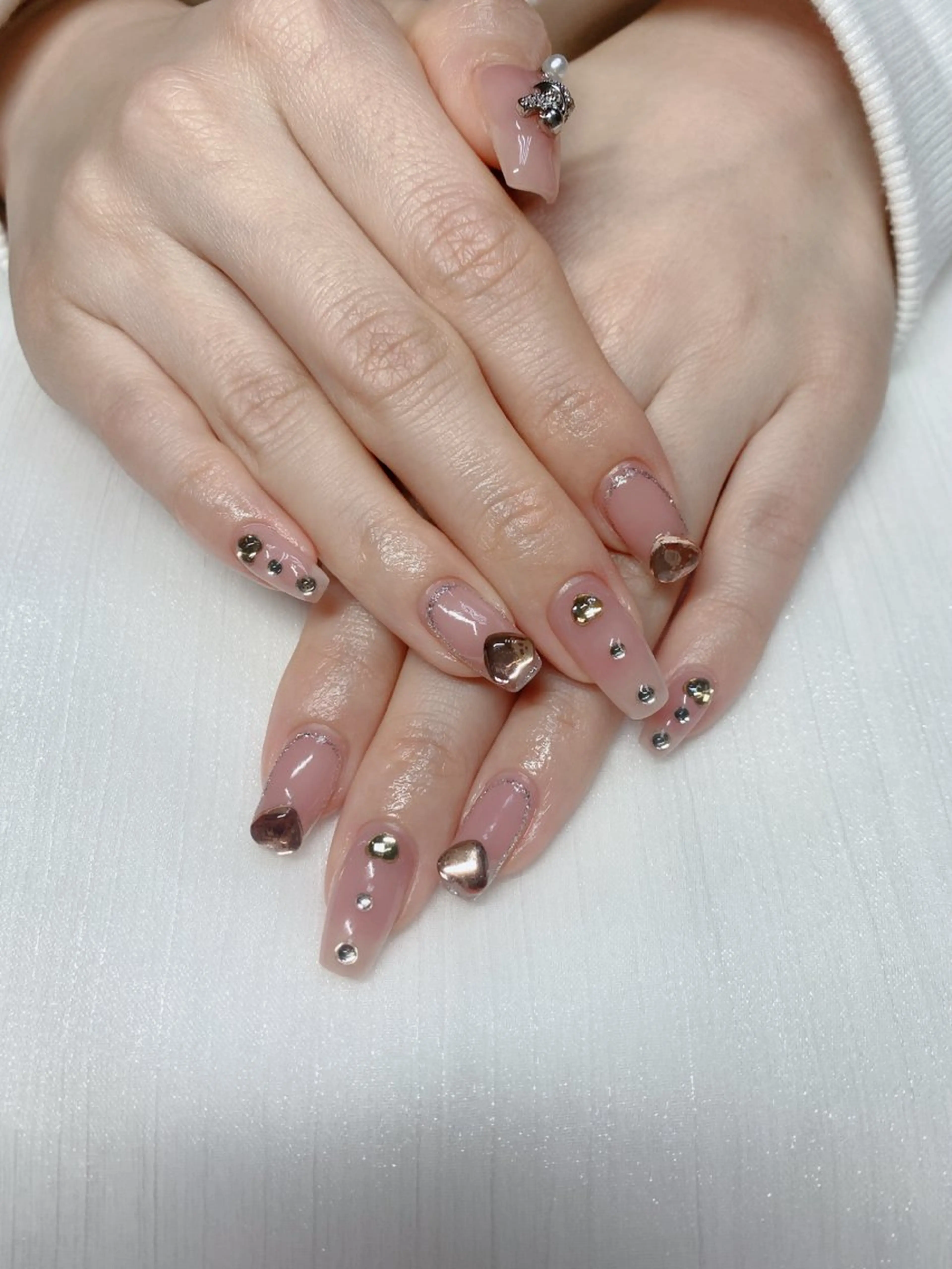 ネイル ハンドネイル ハンドケア UniqueNail 長さだし専門店のネイルデザイン