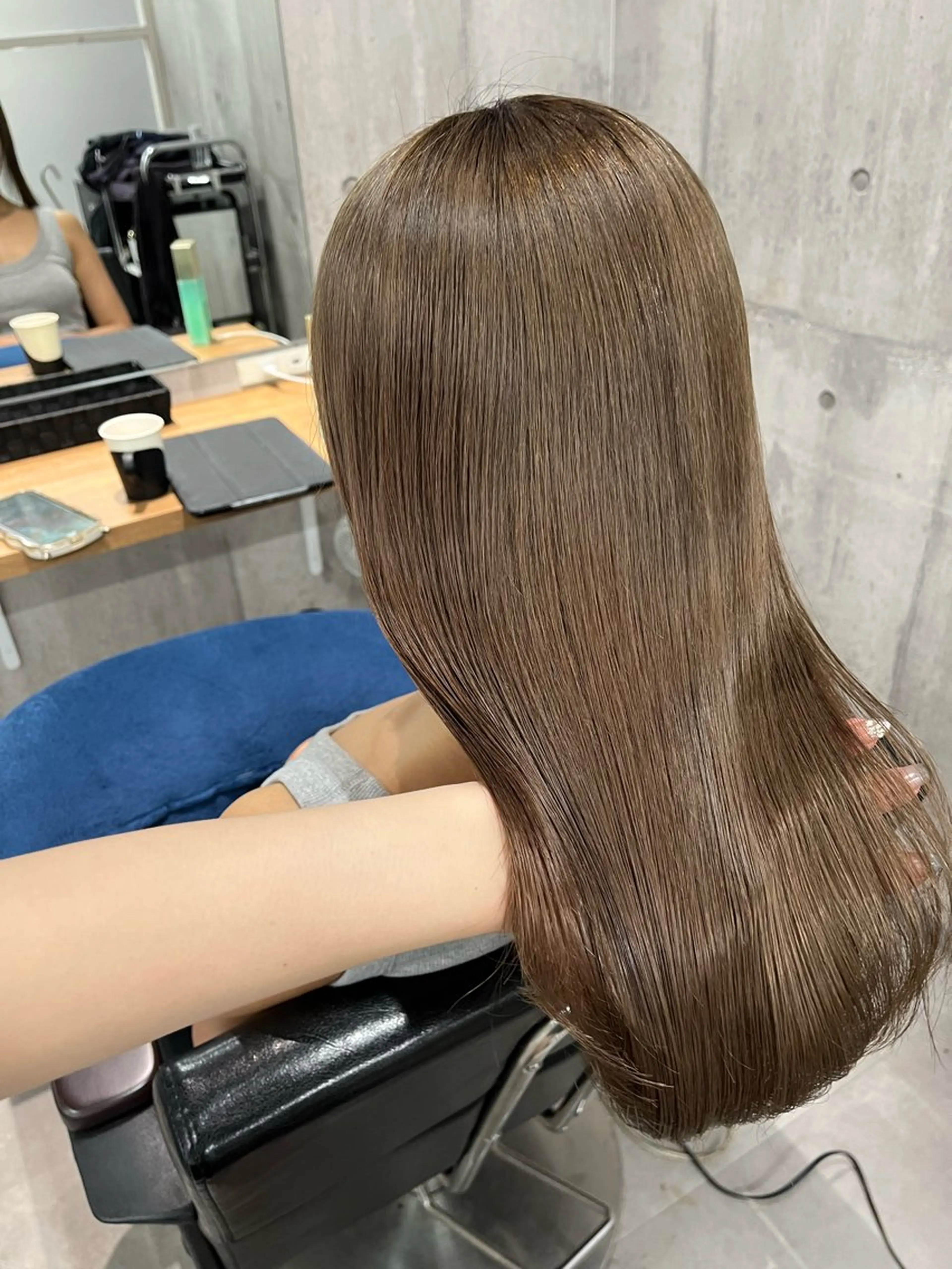 セミロング カラー ヘアカラー トリートメント newi赤羽 HINATAのヘアスタイル