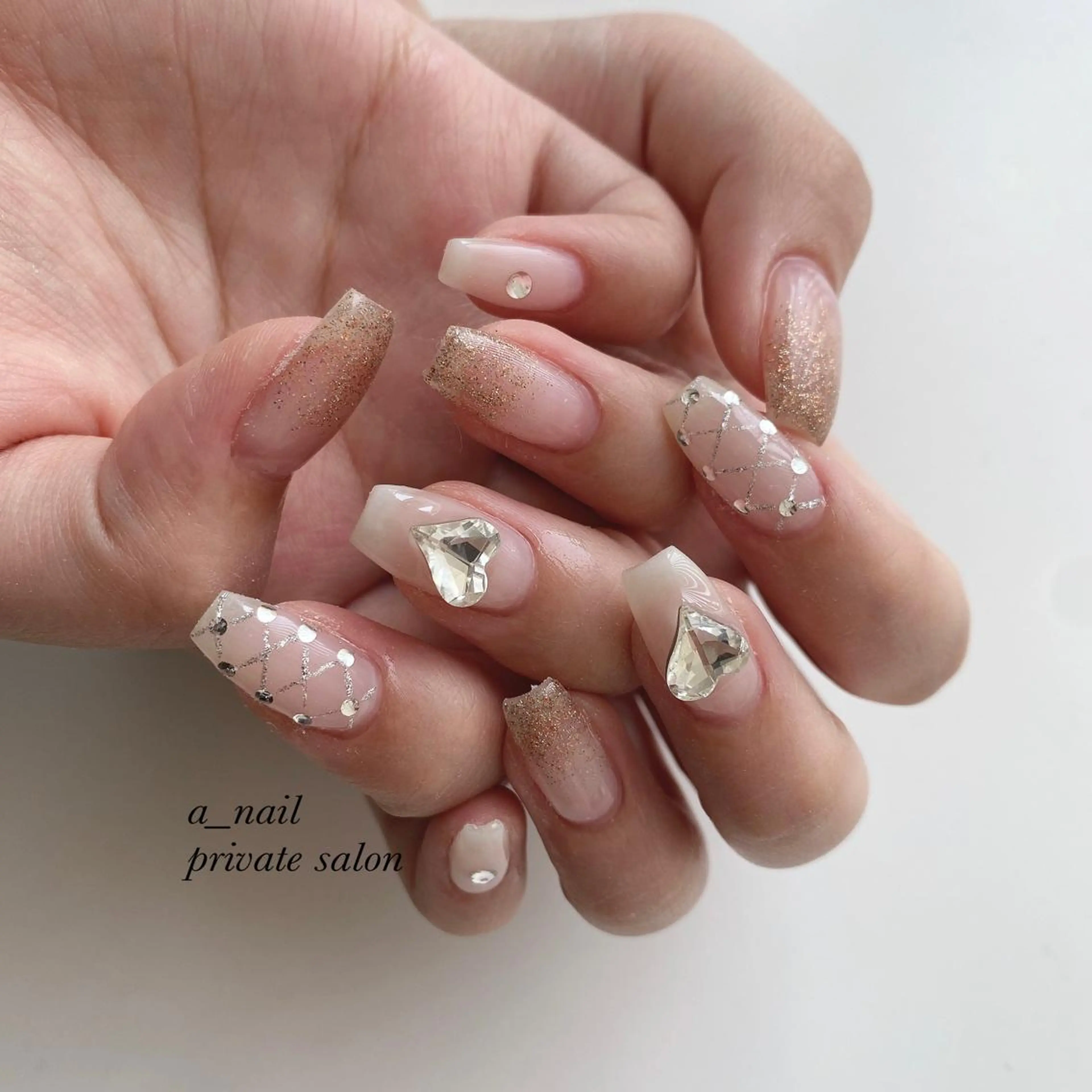 ネイル アニマル柄 フレンチネイル ジェルネイル 氷ネイル・うるうるネイル レース 菅 恵奈のネイルデザイン