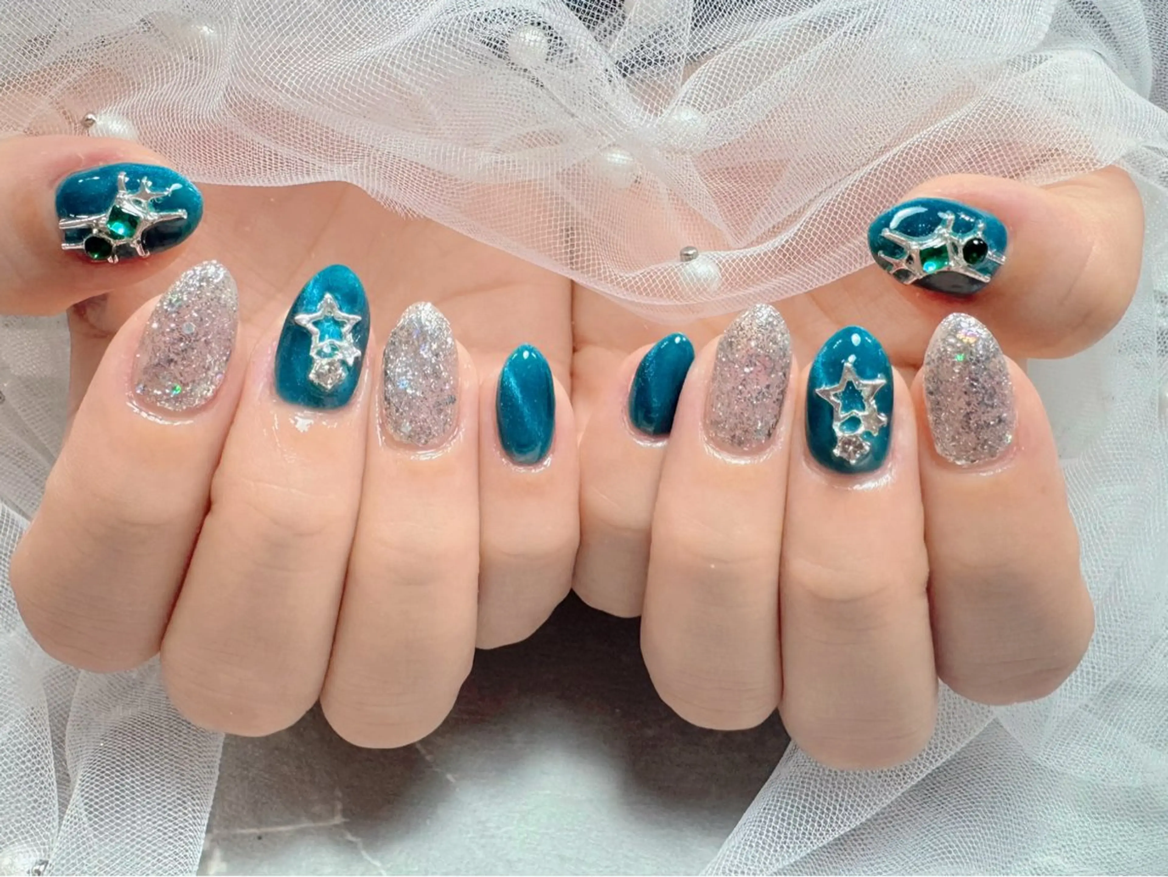 ネイル ハンドネイル マジックミラー所属・マジック ミラーのネイルデザイン