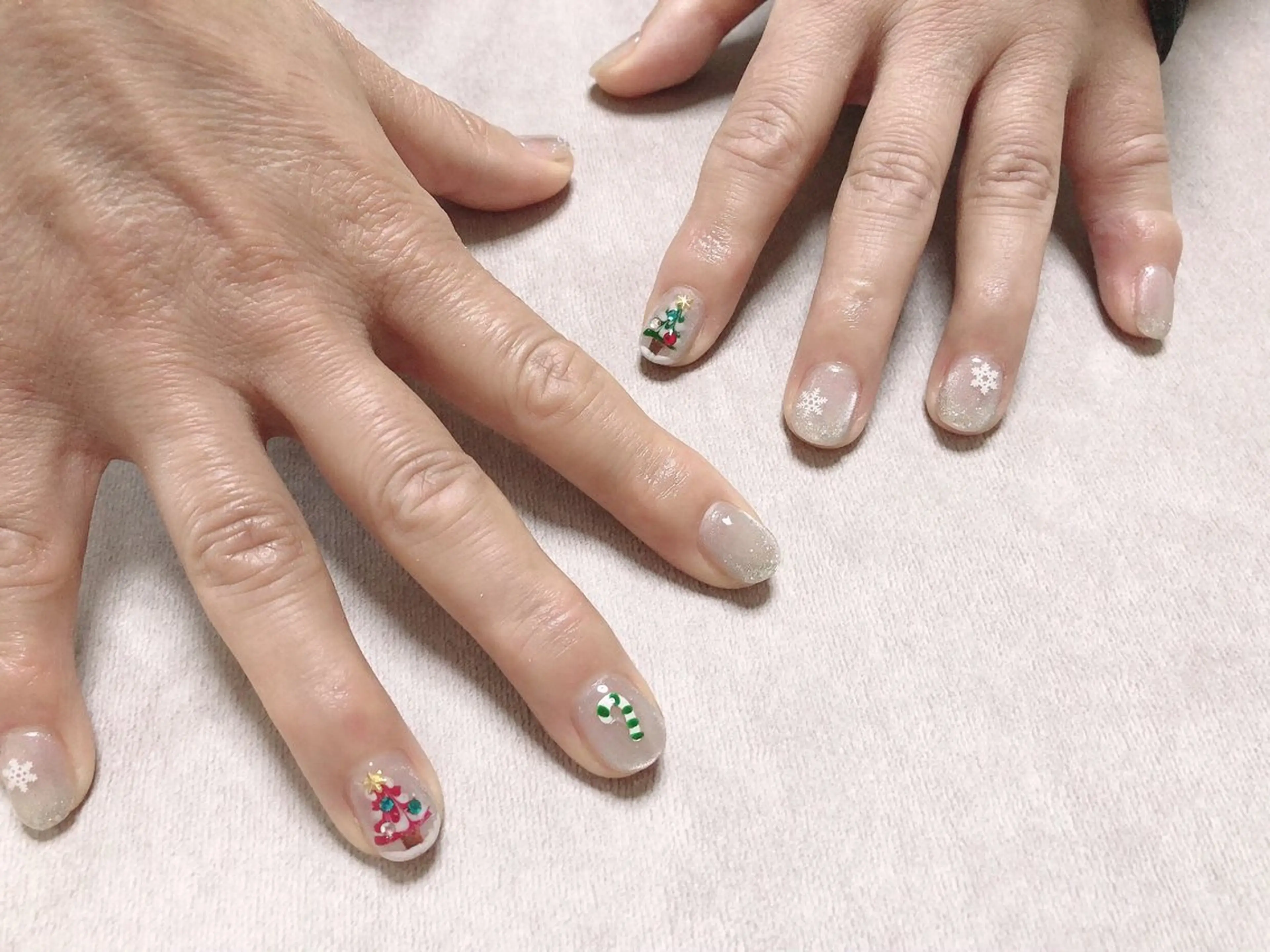 ネイル ハンドネイル mano nella mano所属・mano nella manoのネイルデザイン