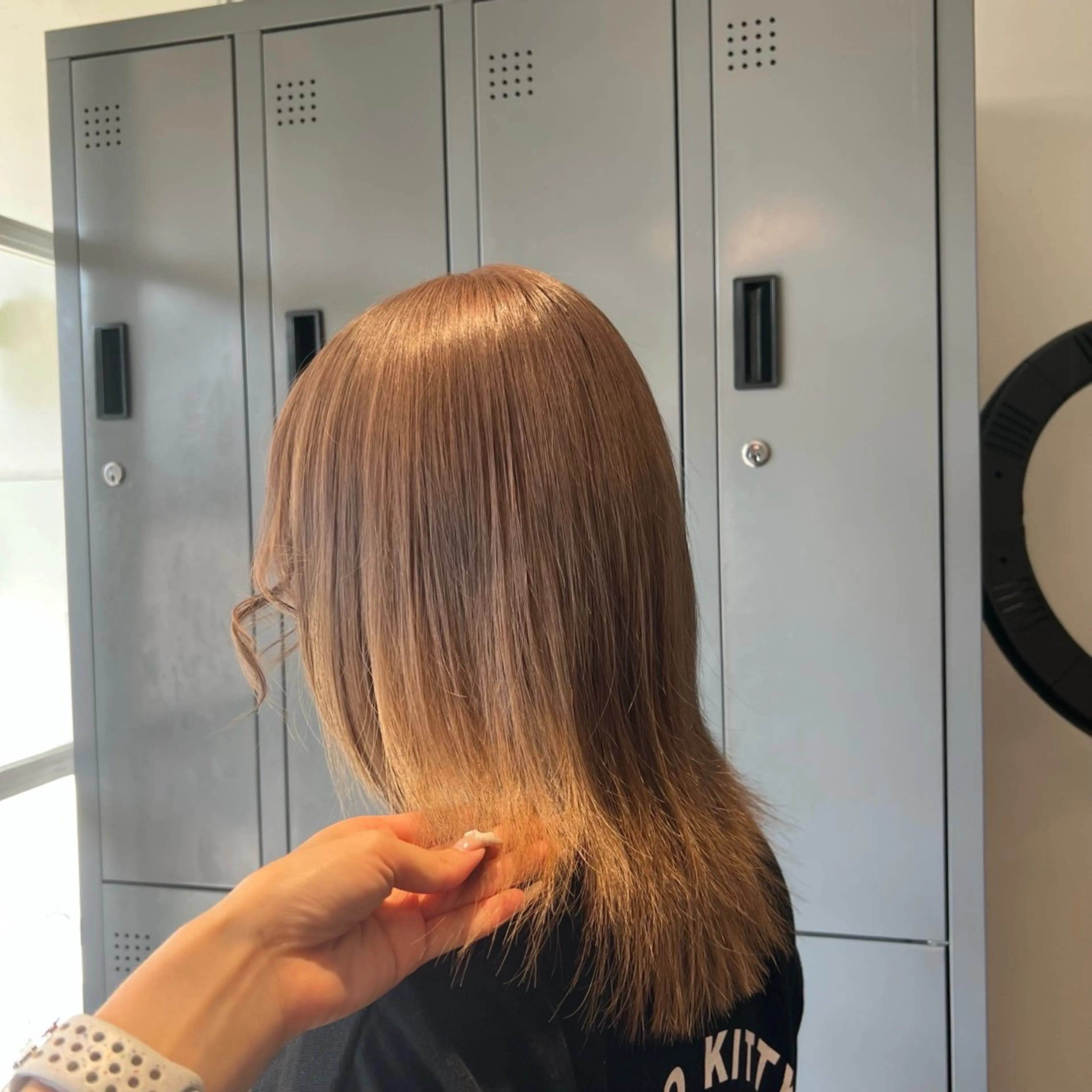 ミディアム カラー たきざわ ひなの／カラーモデルのヘアスタイル