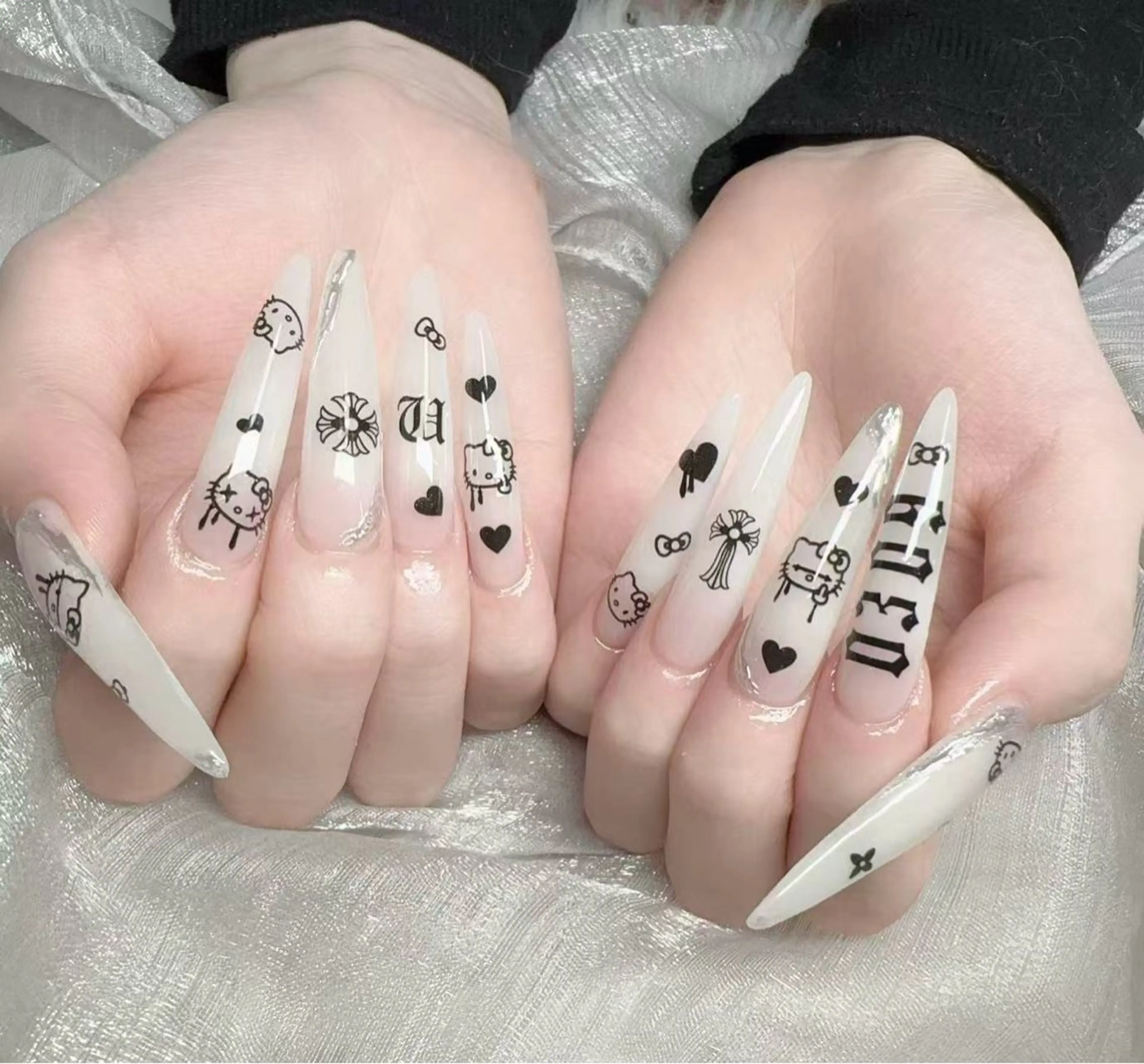 ネイル ハンドネイル &ME Mikoのネイルデザイン