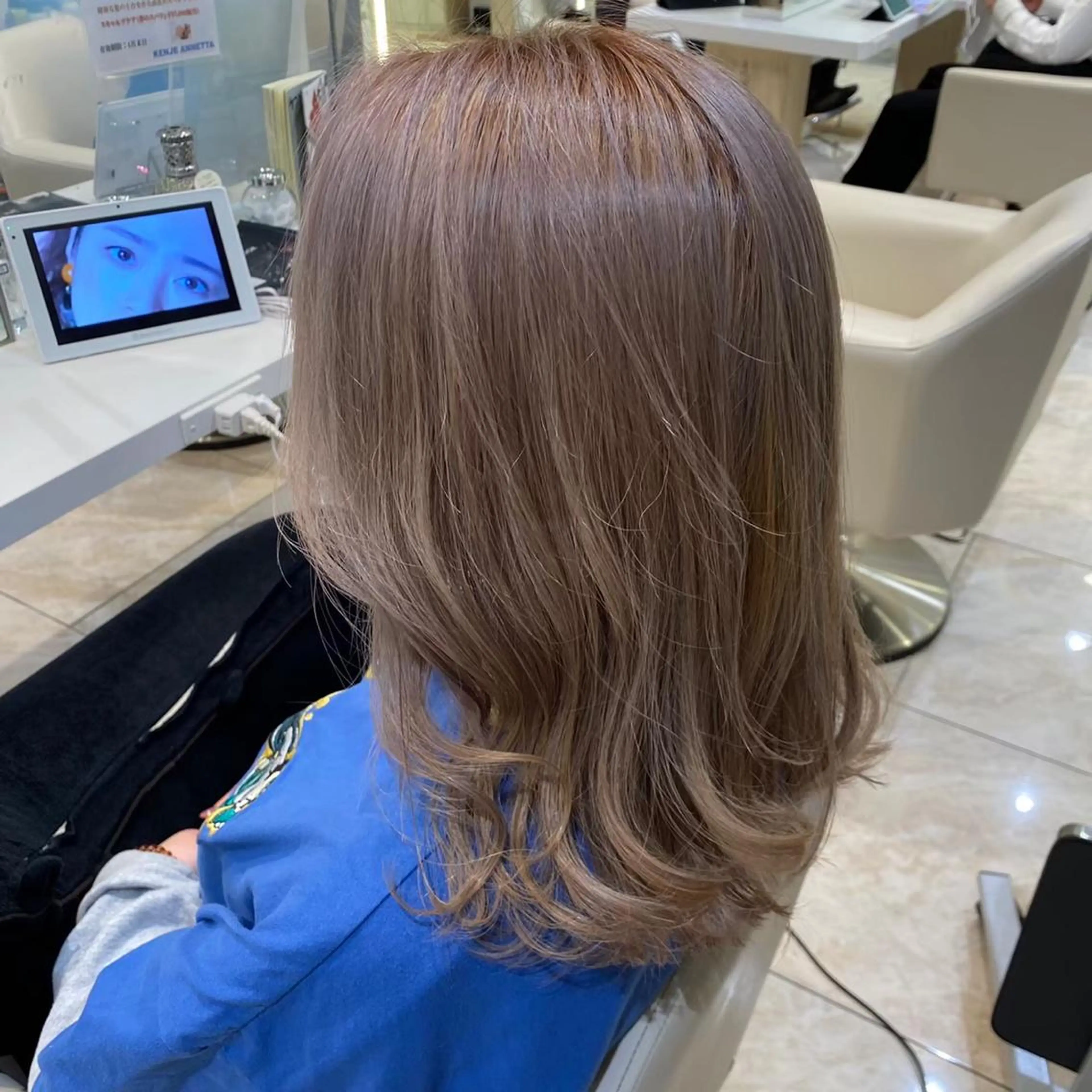 Wカラー🩵《ブリーチonカラー》ケアブリーチに変更可🌟（＋1,000円）の写真