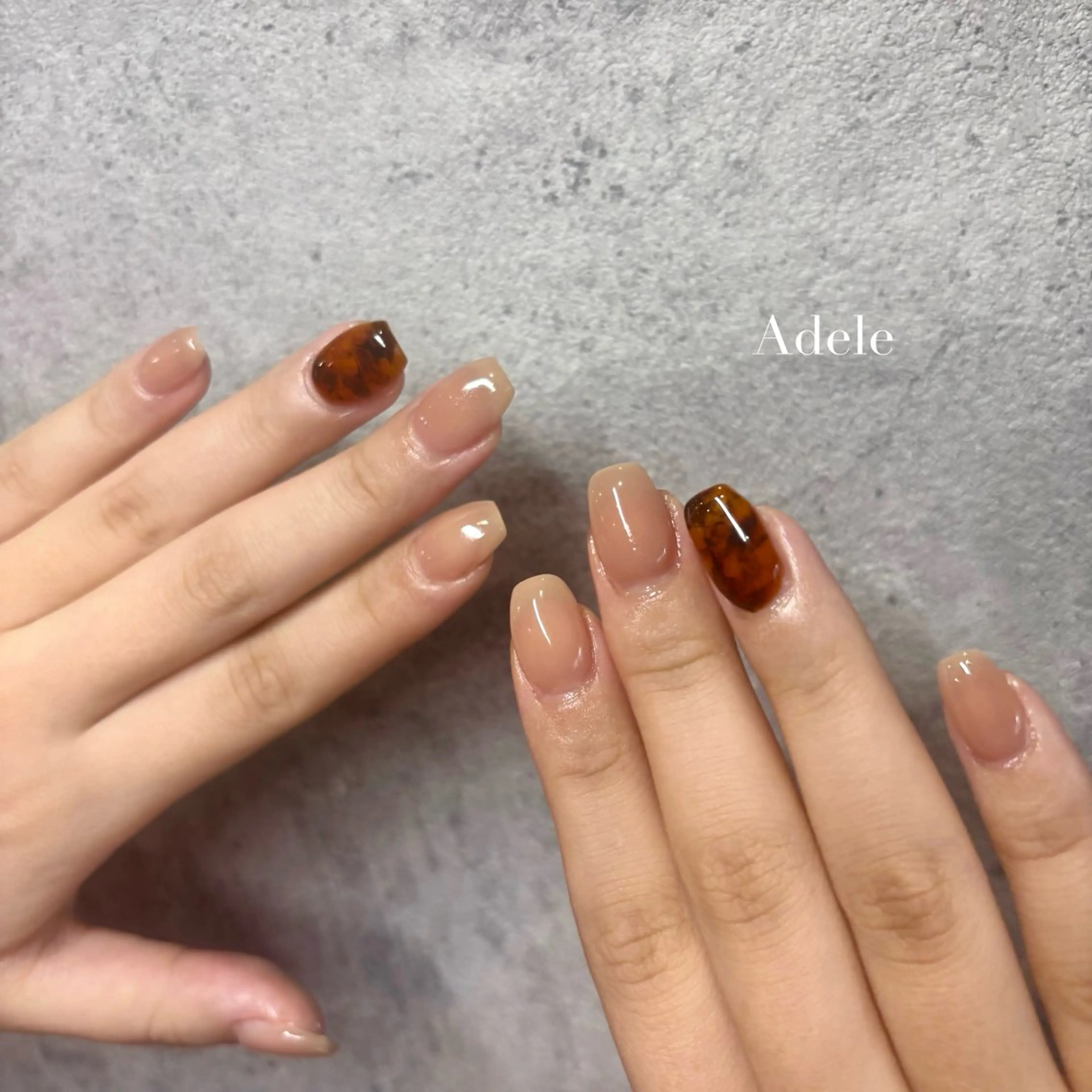 ネイル べっ甲ネイル ワンカラーネイル シンプルネイル Adele saraのネイルデザイン