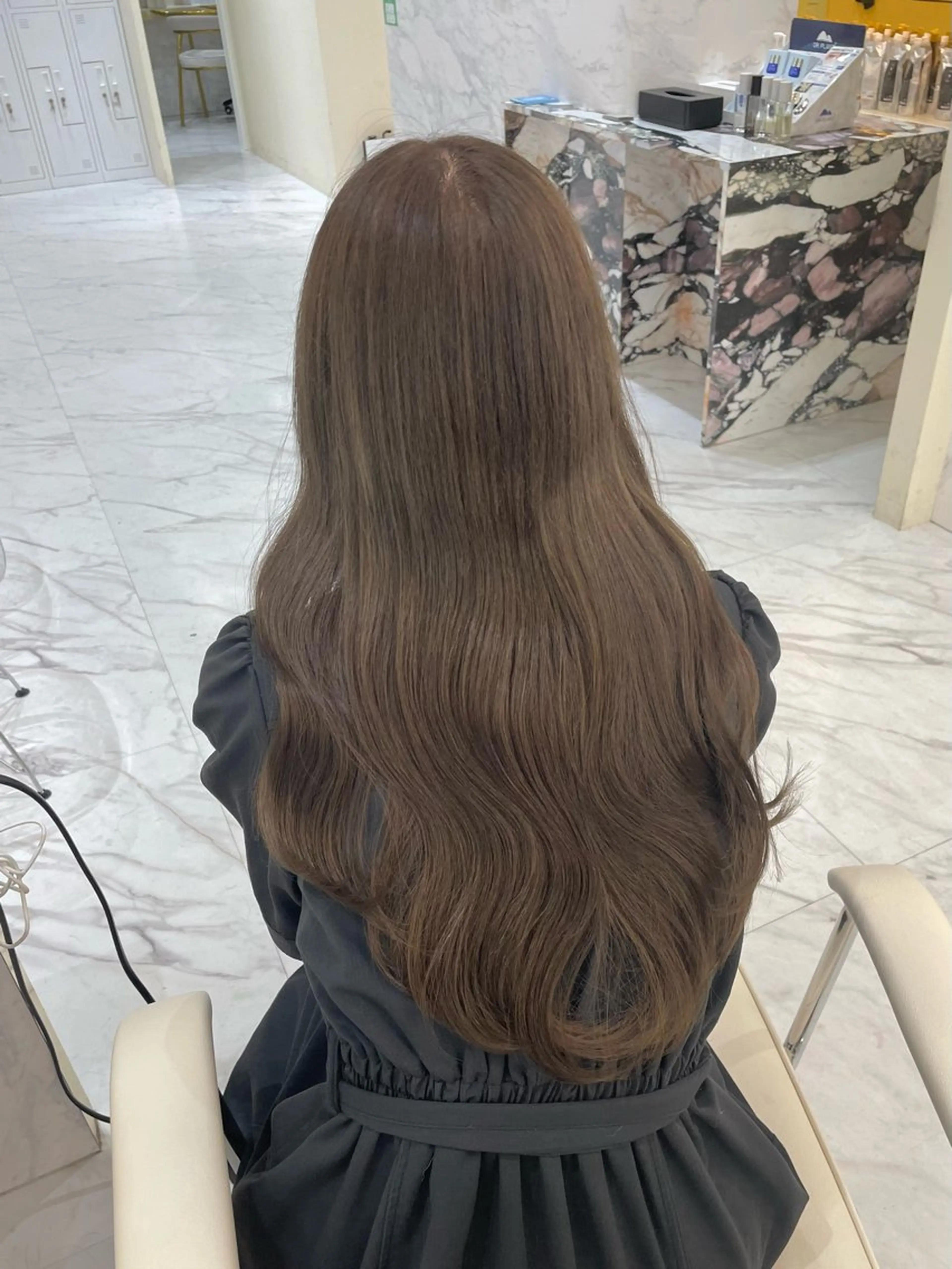 ロング カラー ヘアアレンジ アッシュ ベージュカラー ブリーチ 透明感カラー ダブルカラー カット ヘアカラー トリートメント maoブリーチ無し 似合わせカラーのヘアスタイル