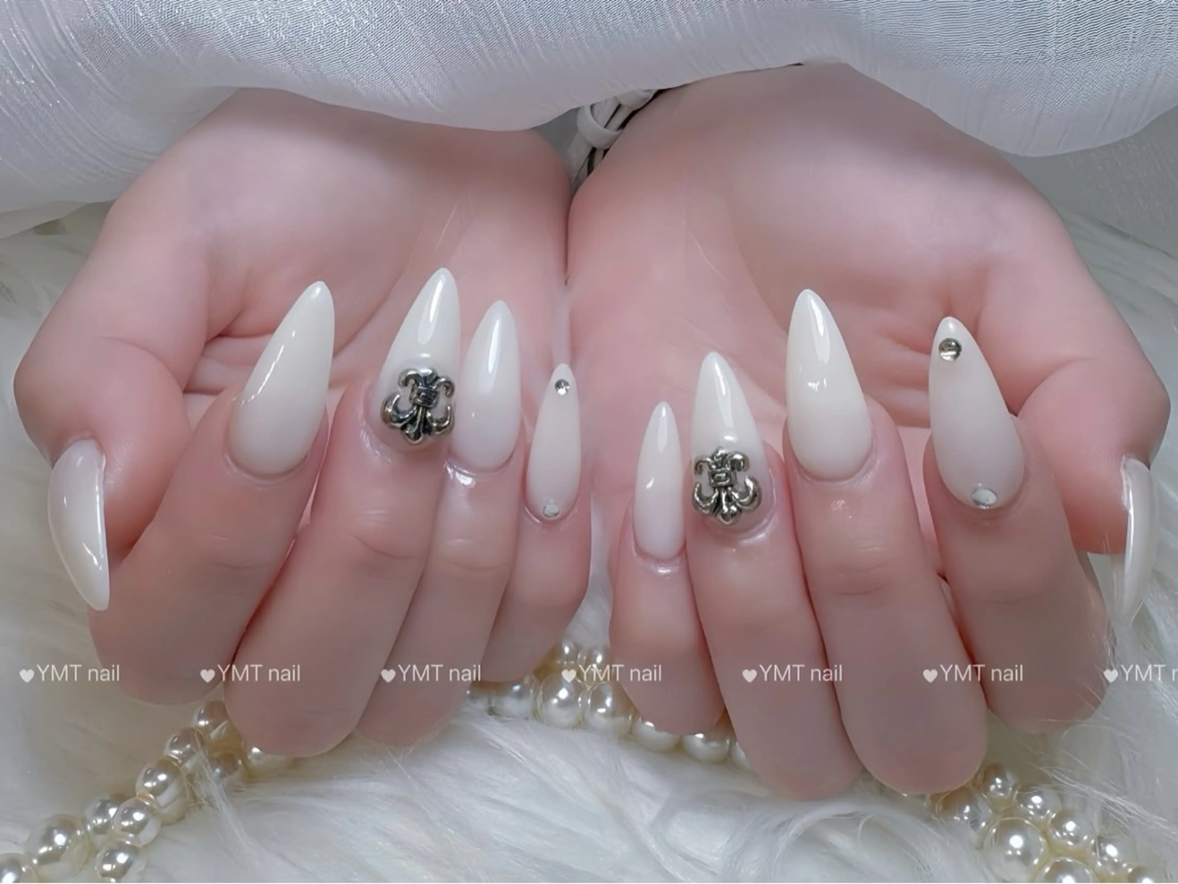 ネイル 長さ出し フットネイル ジェルネイル 韓国ネイル マグネットネイル ハンドネイル YMT． NailStudioのネイルデザイン