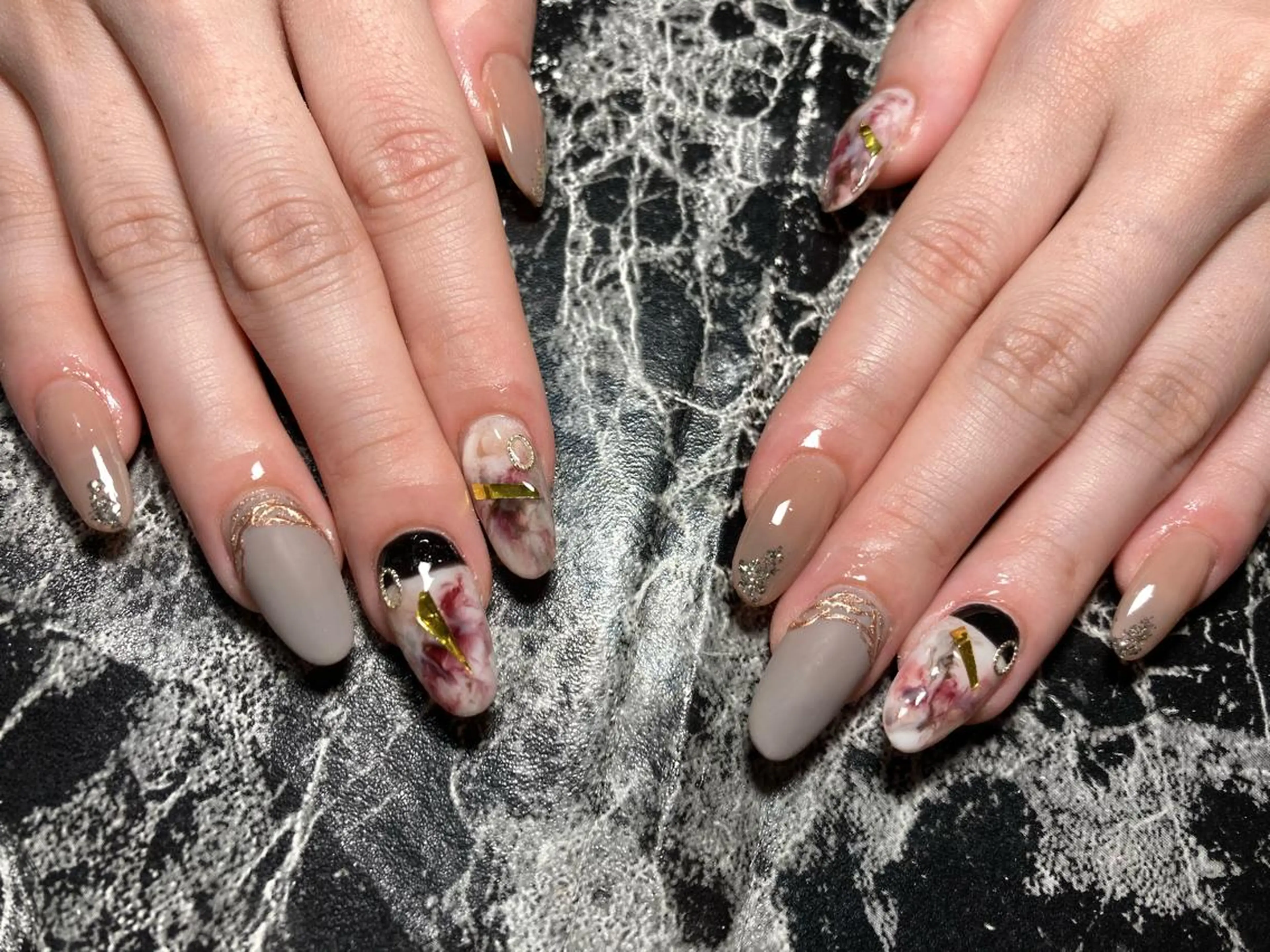 セミロング ネイル ハンドネイル ✴︎ Delightのネイルデザイン