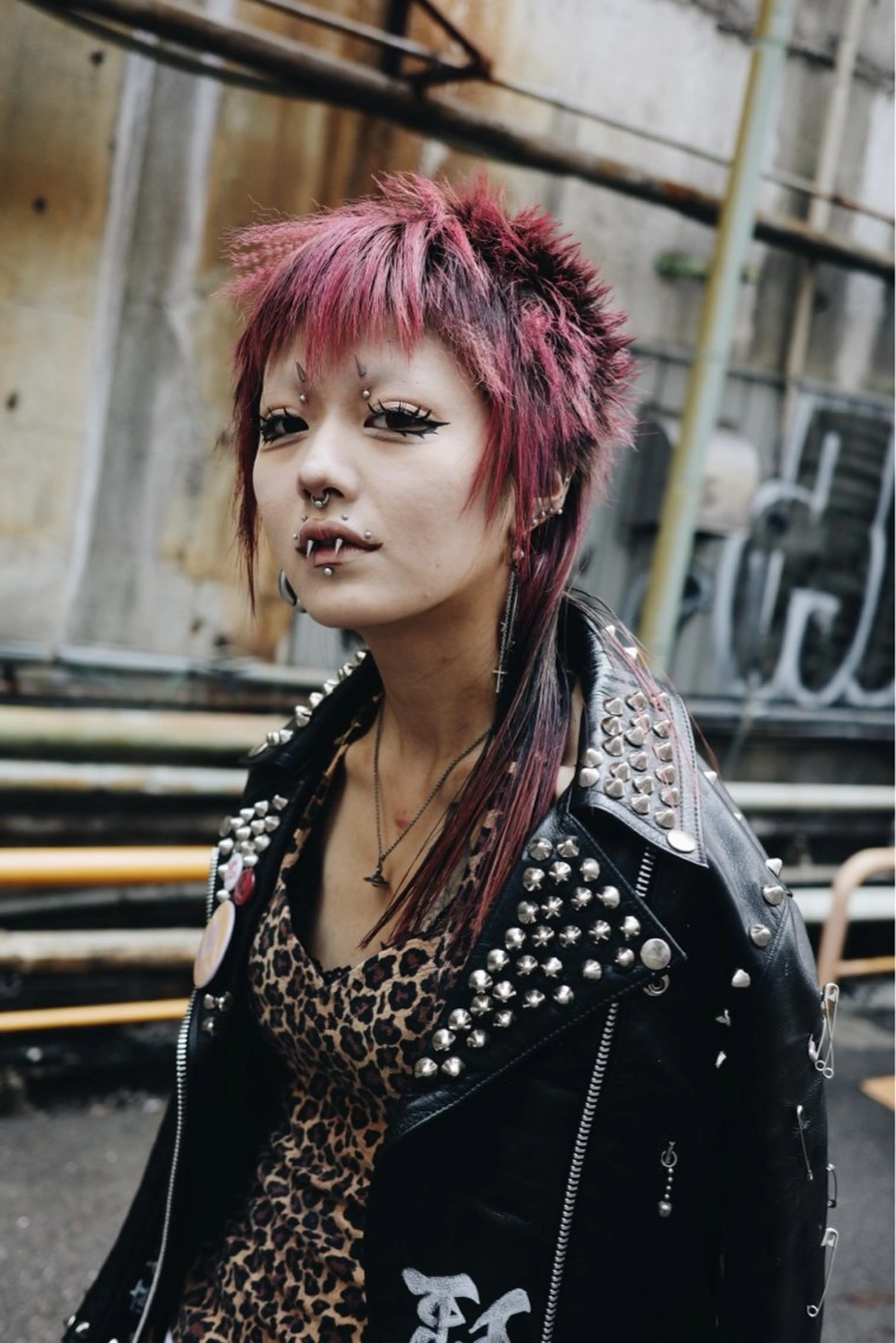 カラー デザインカラー ヘアカラー ショート/ボブ /綾華のヘアスタイル