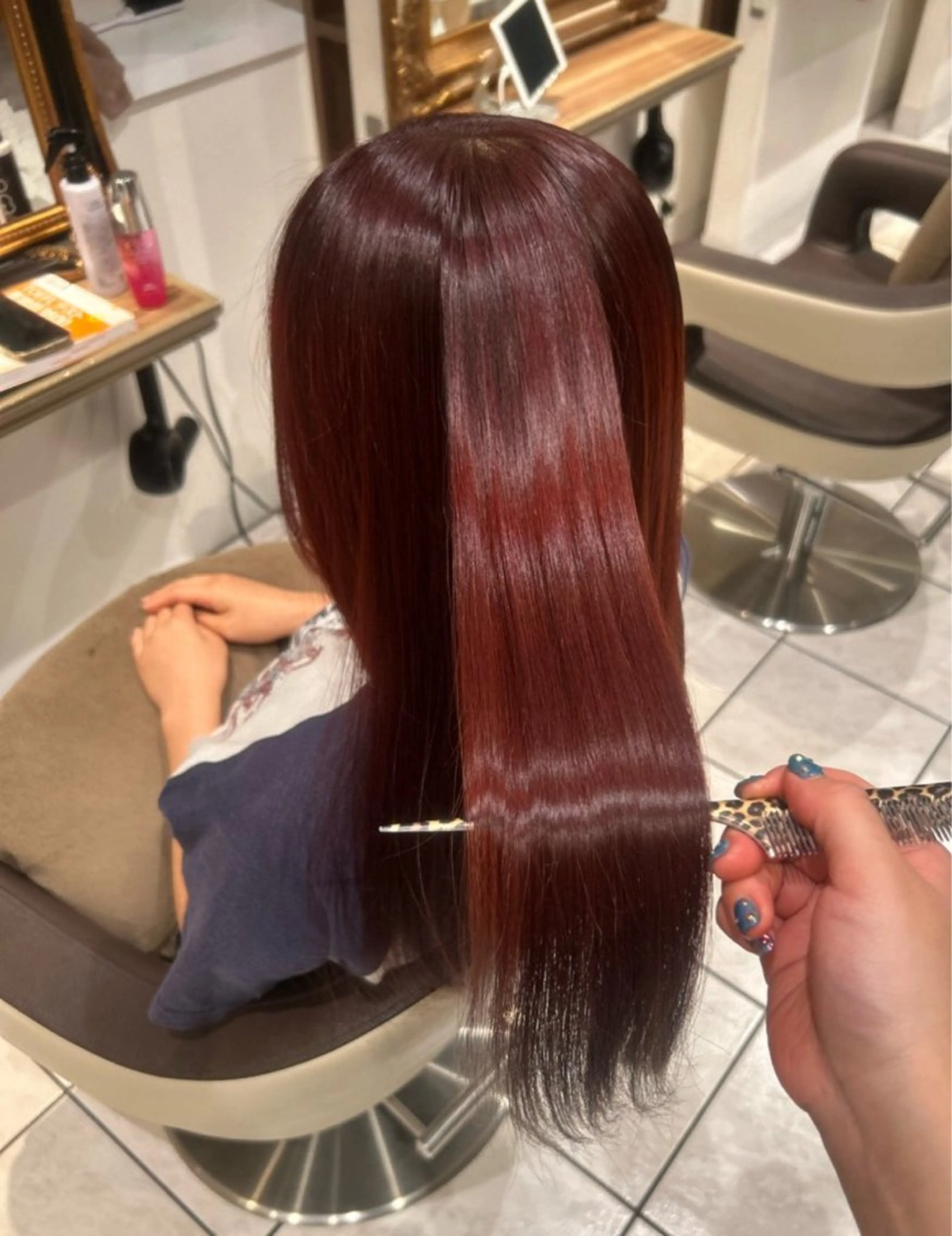 フルカラー(ワンカラー)ブリーチ無し+トリートメント🩵✨の写真