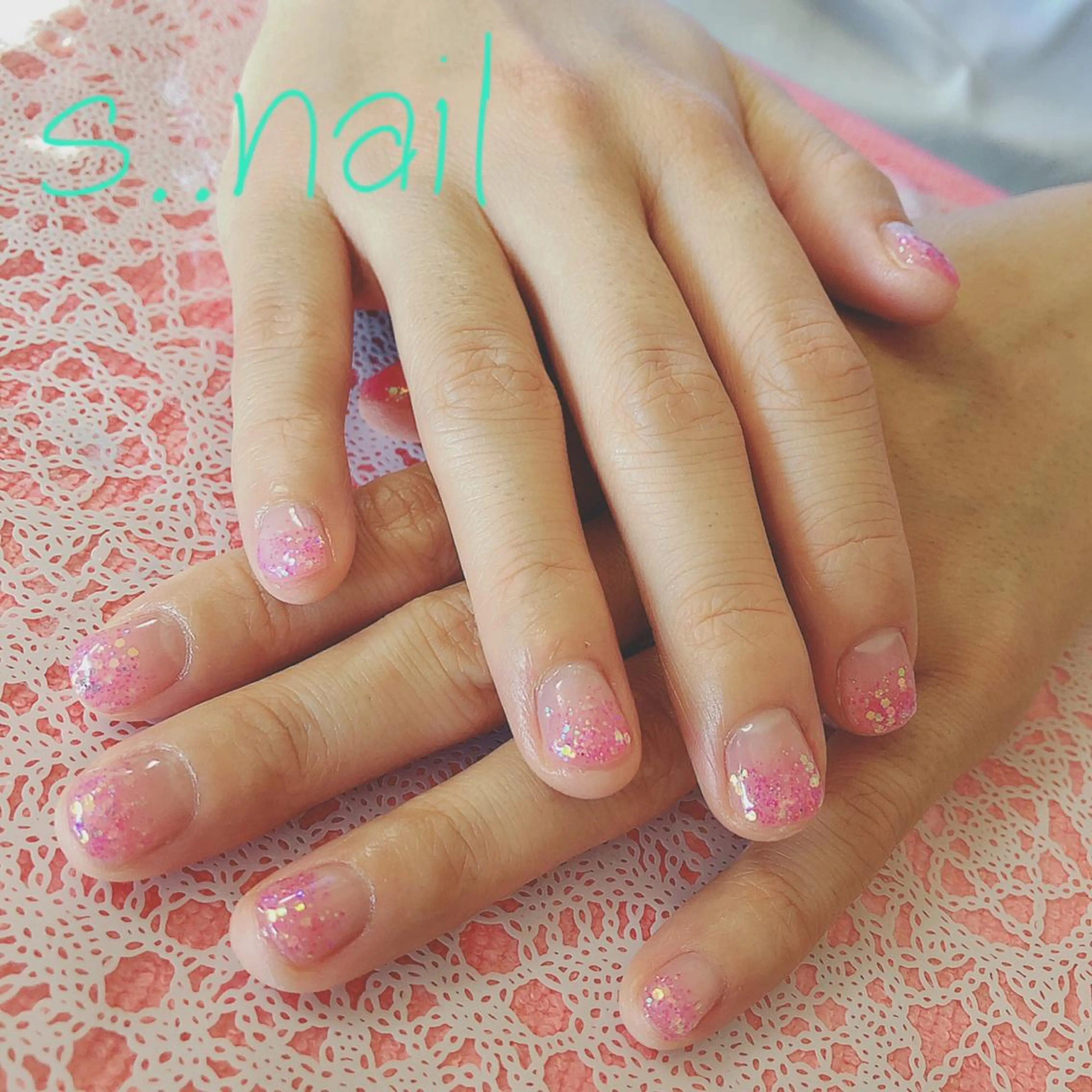 ネイル オーロラネイル ラメ(グリッター) ラメグラデーション ピンク s..nail / MORITAのネイルデザイン