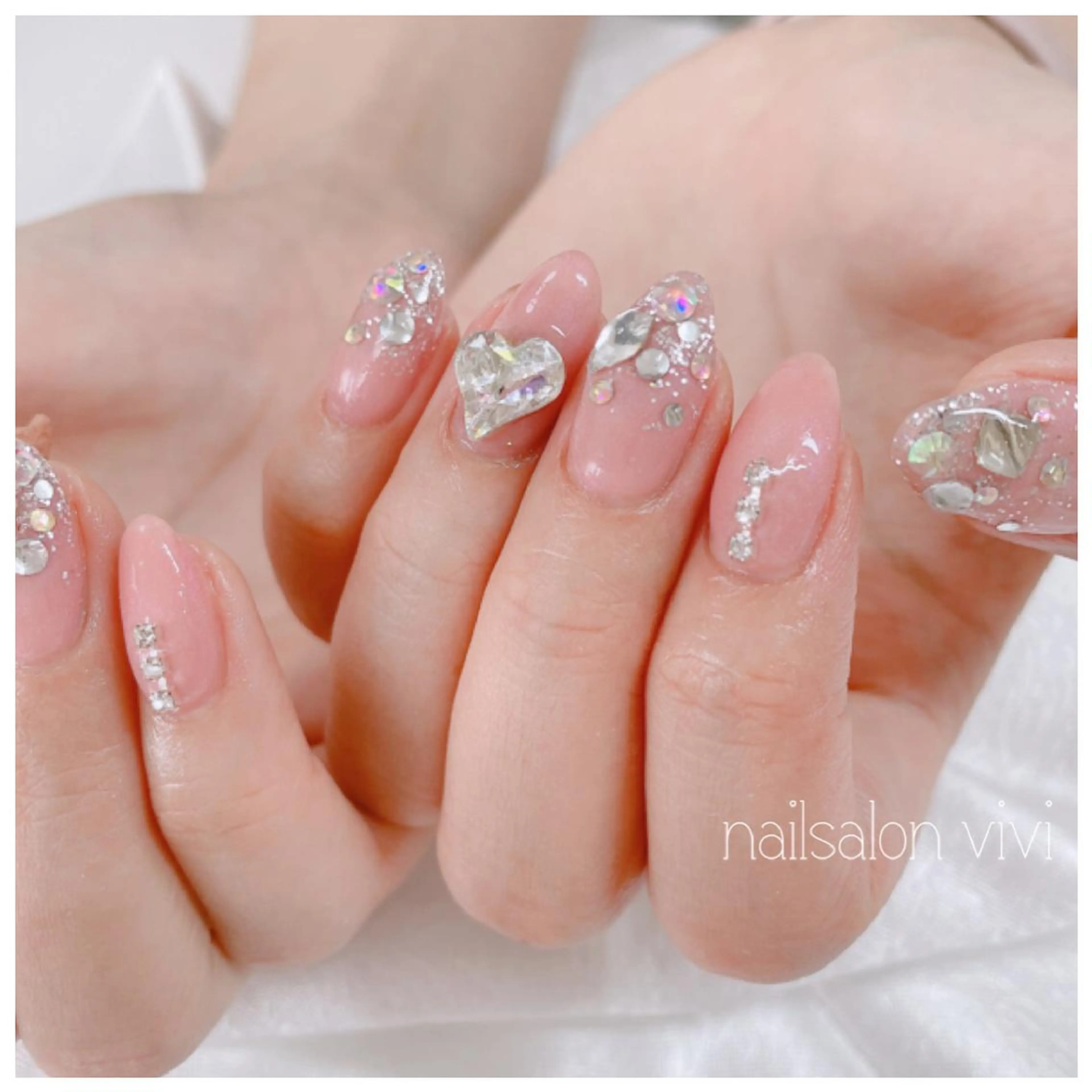 ネイル ＶＩＶＩ nailsalonのネイルデザイン
