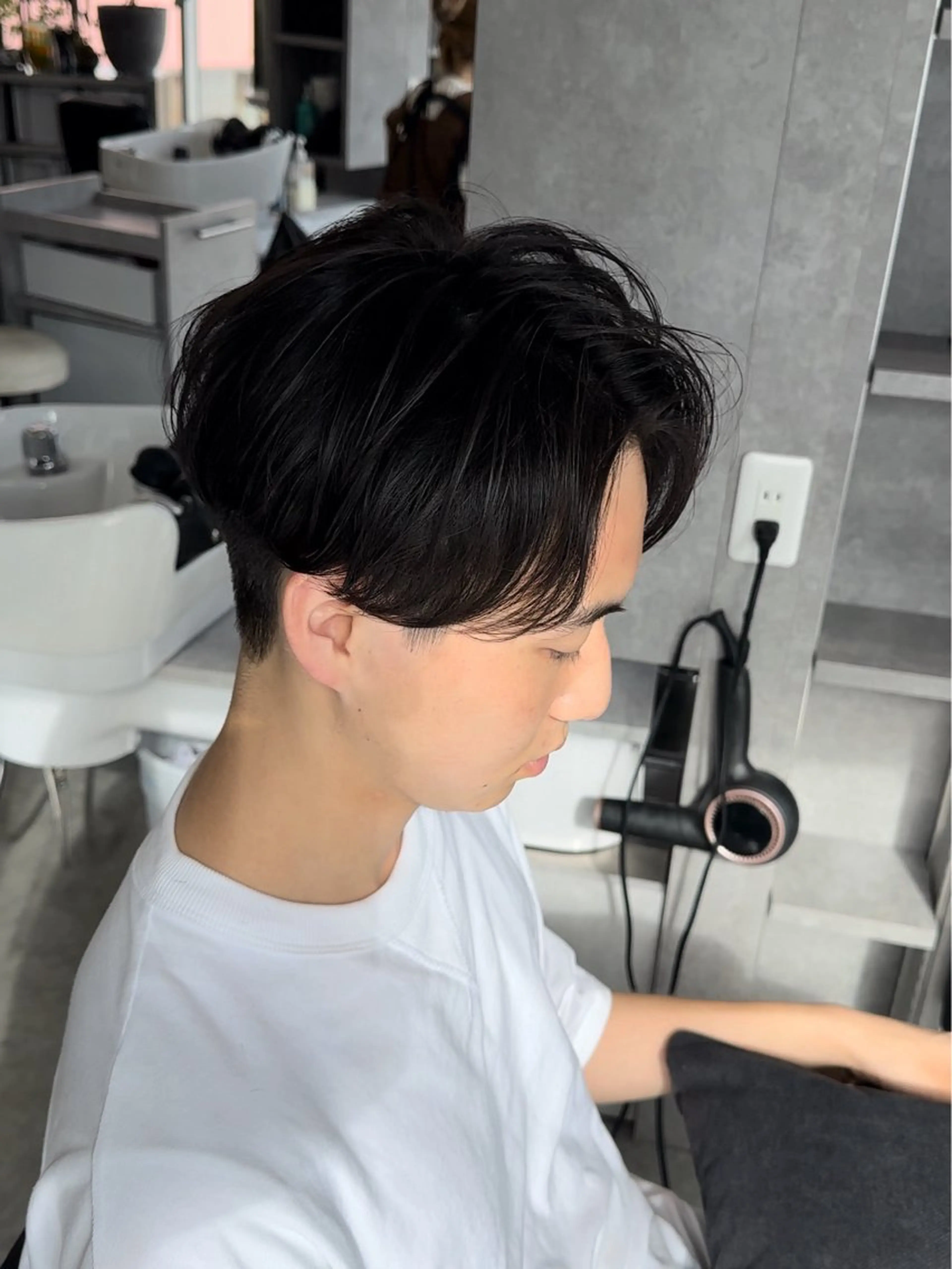 メンズ センターパート メンズパーマ 渡辺 良城のヘアスタイル