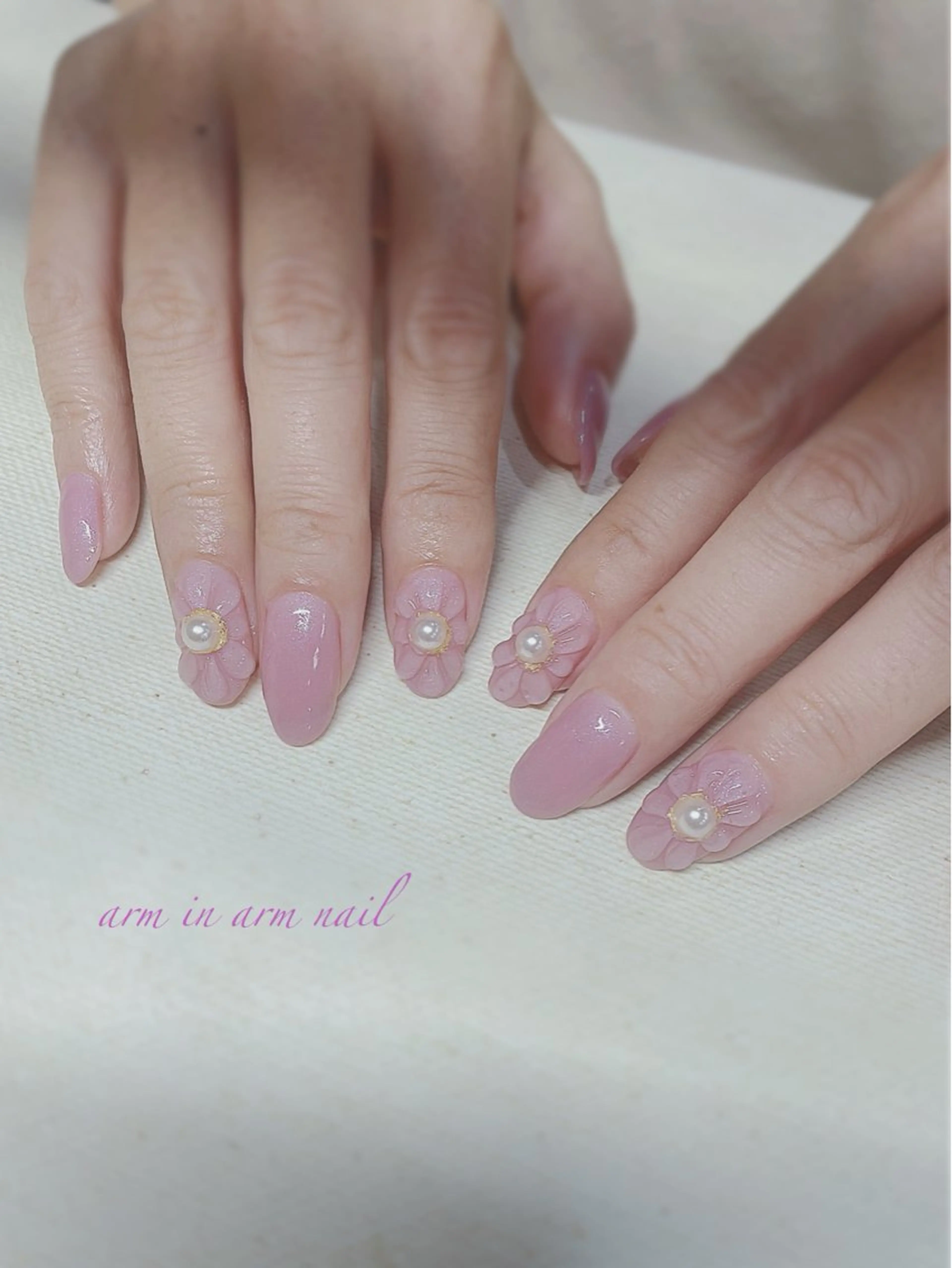 ネイル arm in arm ︎✿Yamamotoのマツエク・マツパデザイン