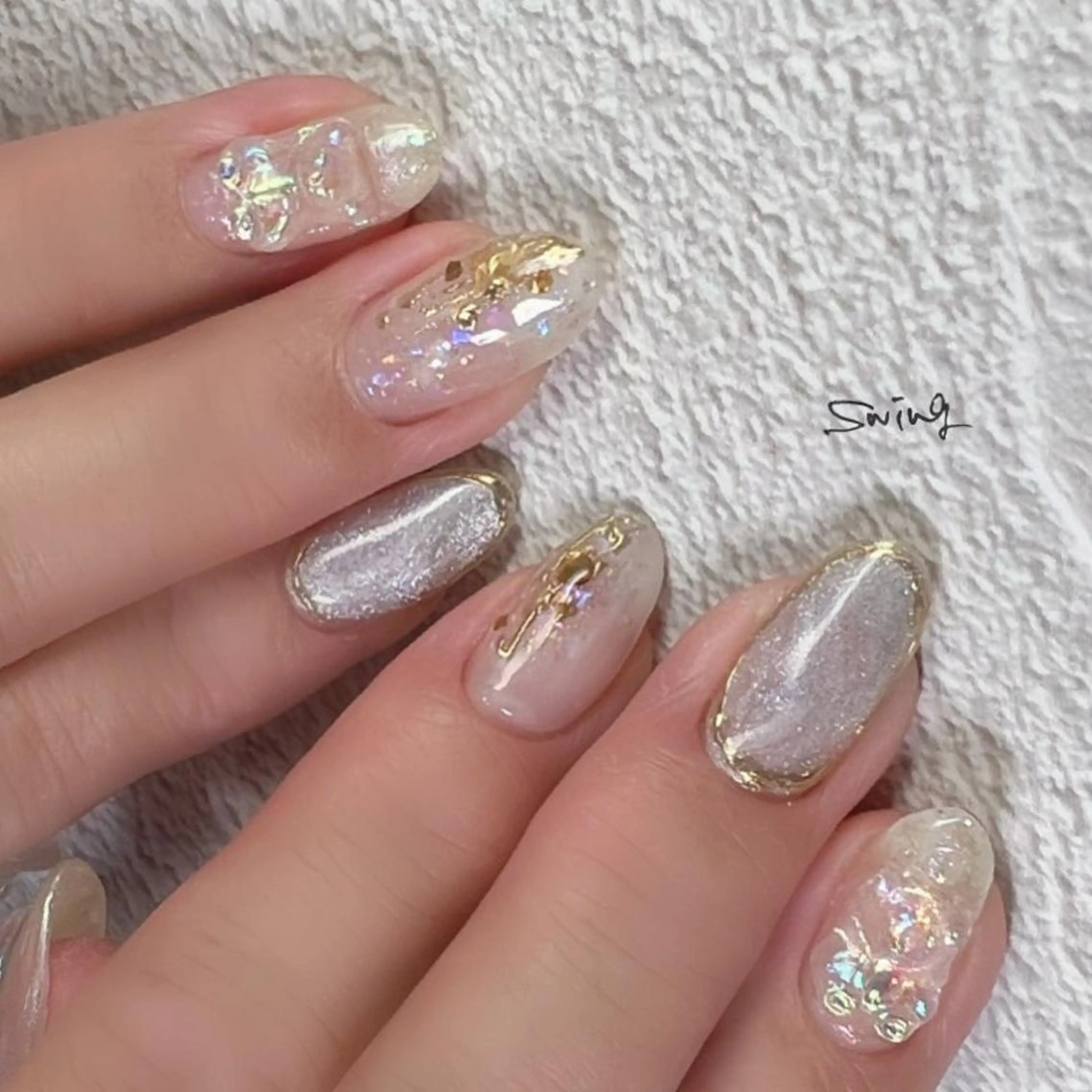ネイル オーロラネイル キラキラネイル SWING Nail Salon所属・Yoshida Takakoのネイルデザイン