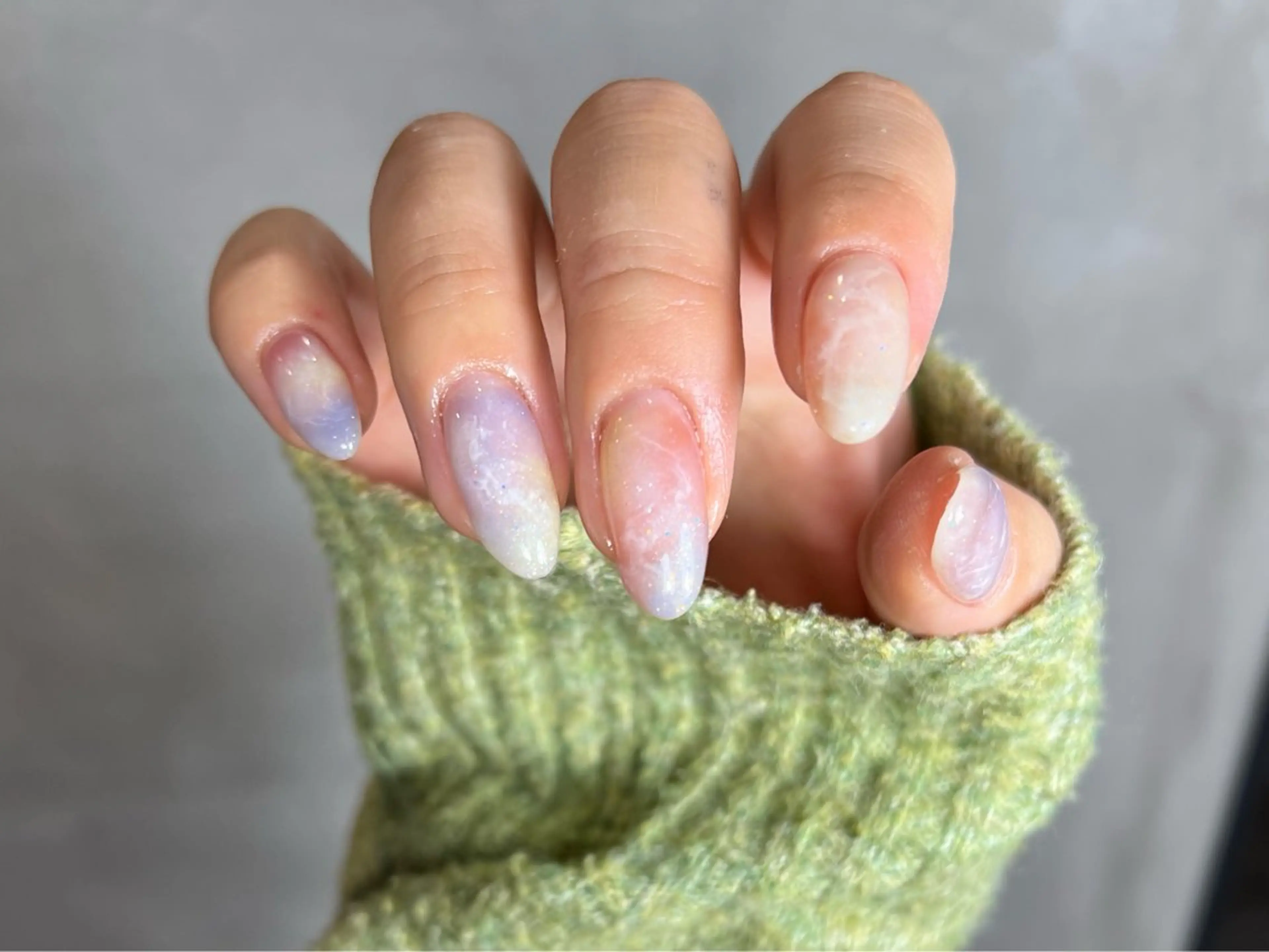 ネイル ニュアンスネイル ハンドネイル 小島 志音のネイルデザイン