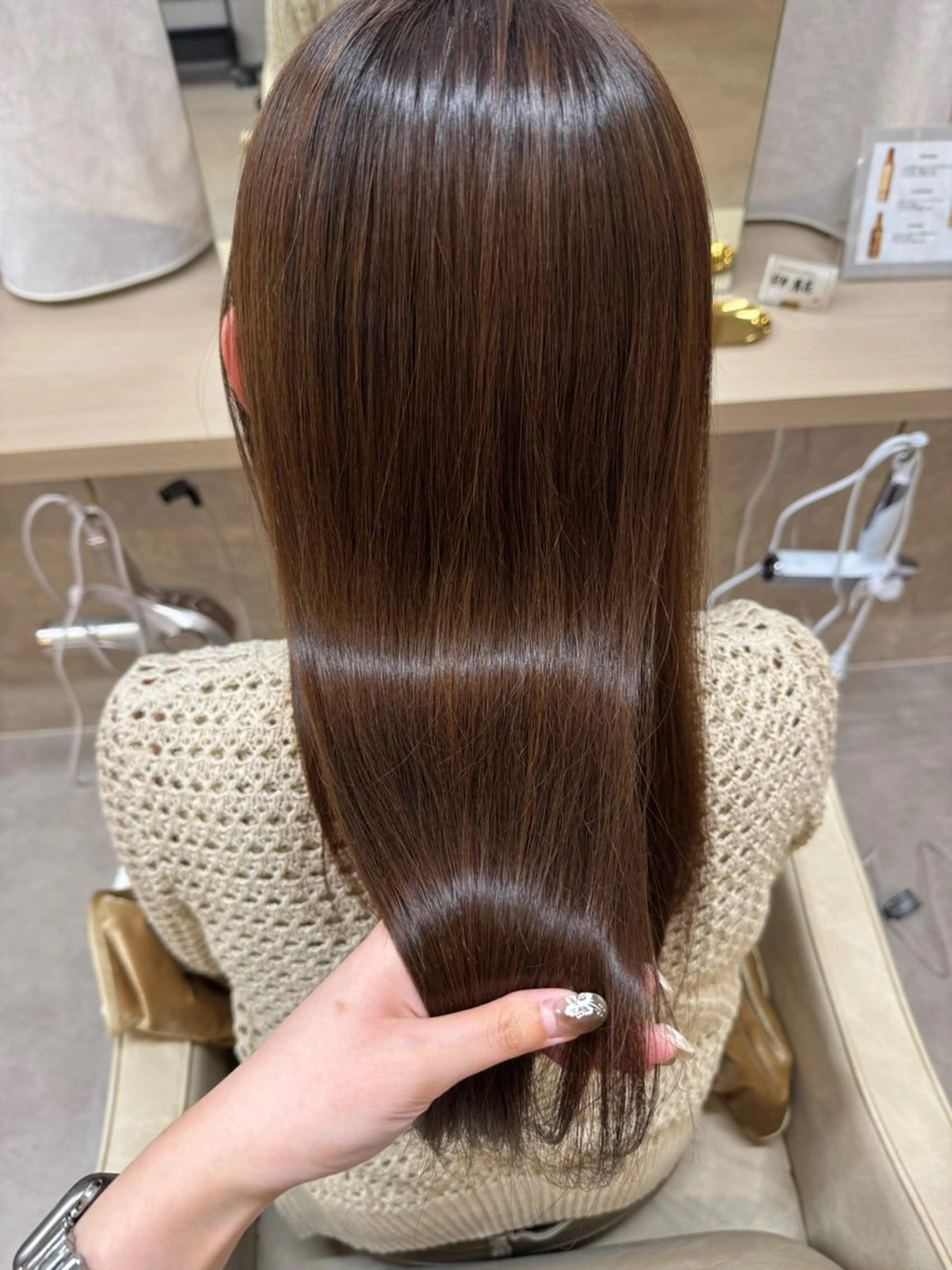 ロング カット 縮毛矯正 トリートメント ともか/美髪透明感 カラー/顔周りカットのヘアスタイル