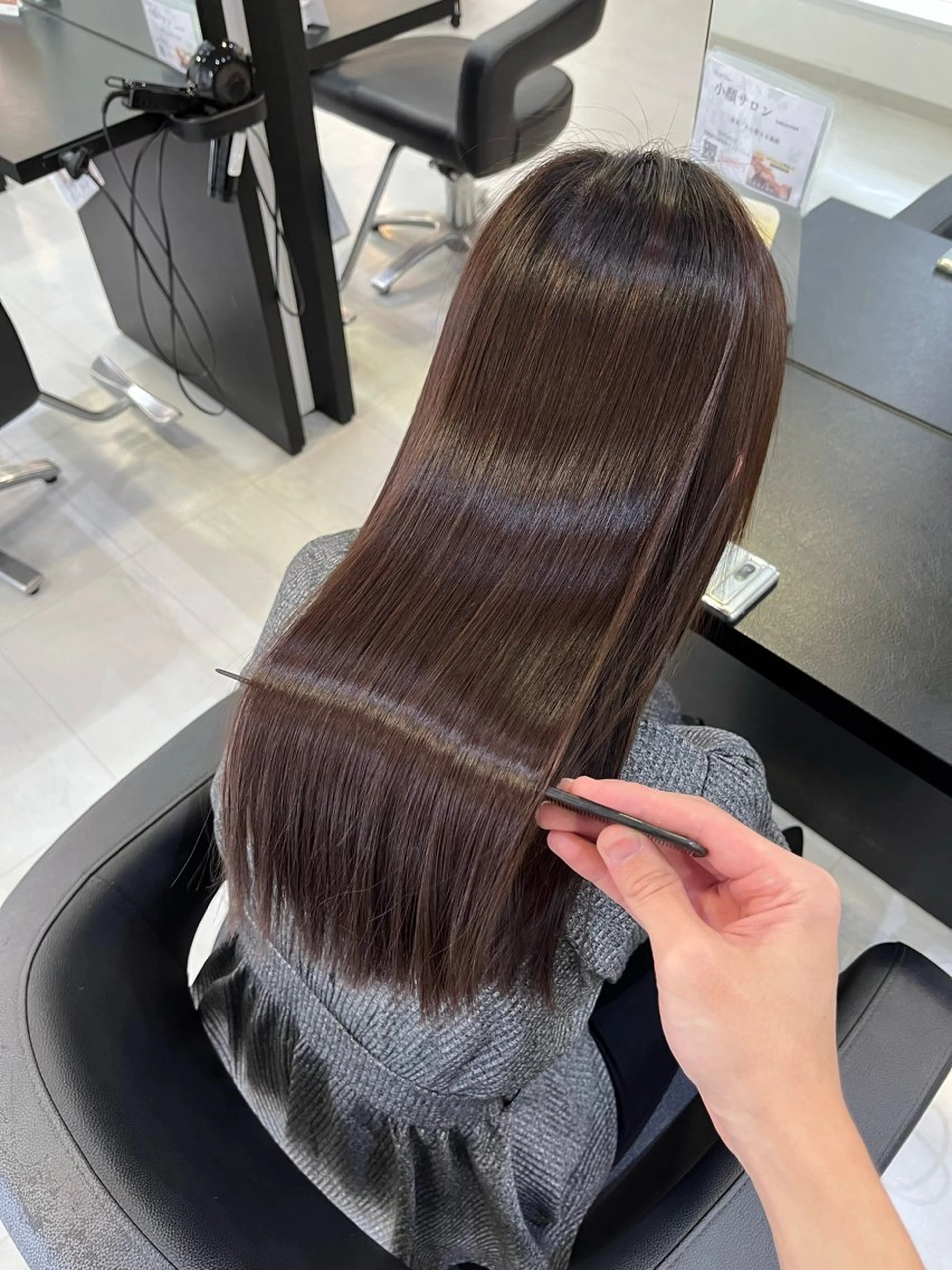 ロング パーマ カット 縮毛矯正 トリートメント 諸岡 玲のヘアスタイル