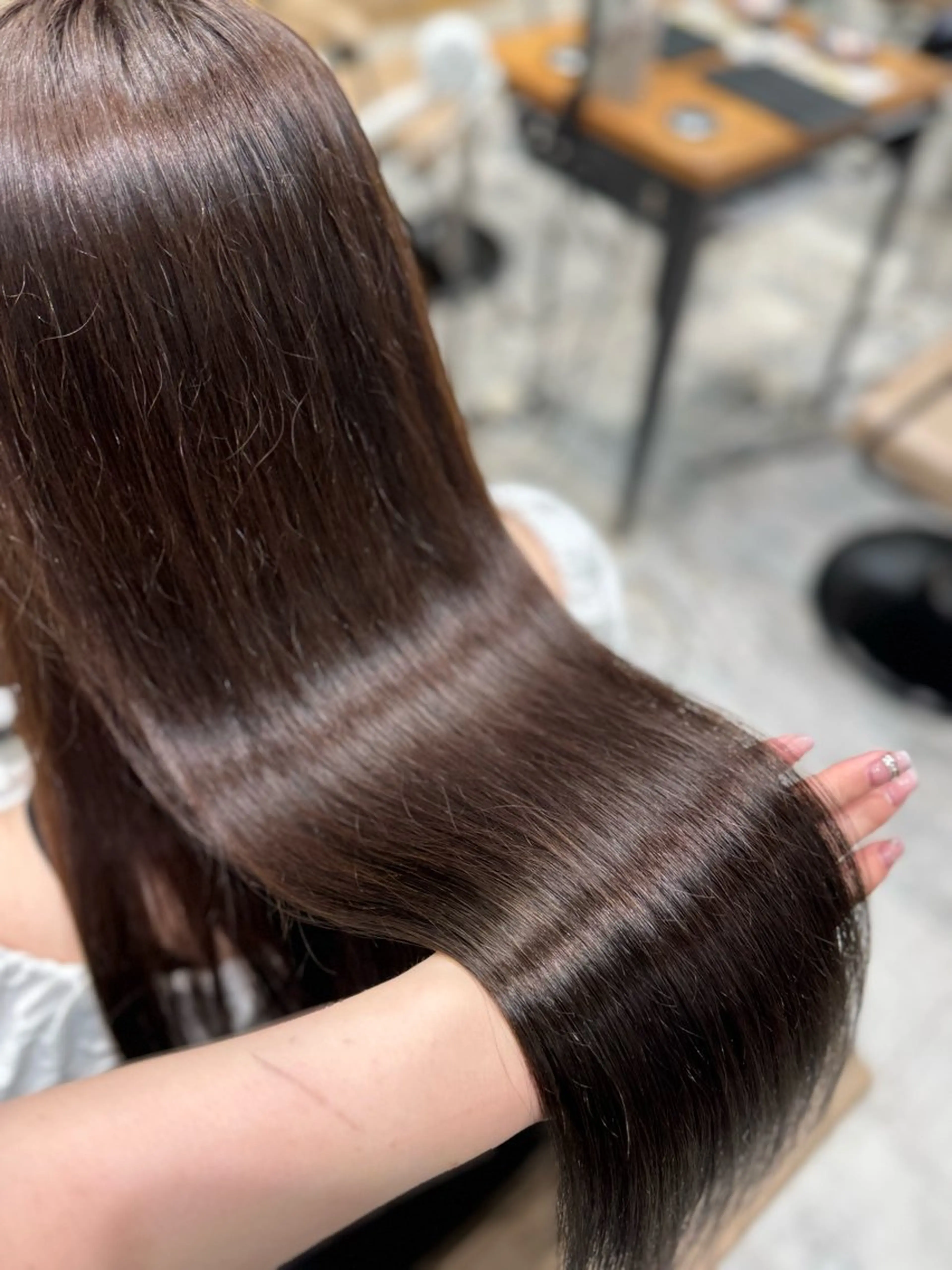 ロング カラー ベージュカラー ブリーチ ブラウンカラー ショコラベージュ チョコレートブラウン ヘッドスパ 新宿透明感カラー 髪質改善/吉川怜奈のヘアスタイル