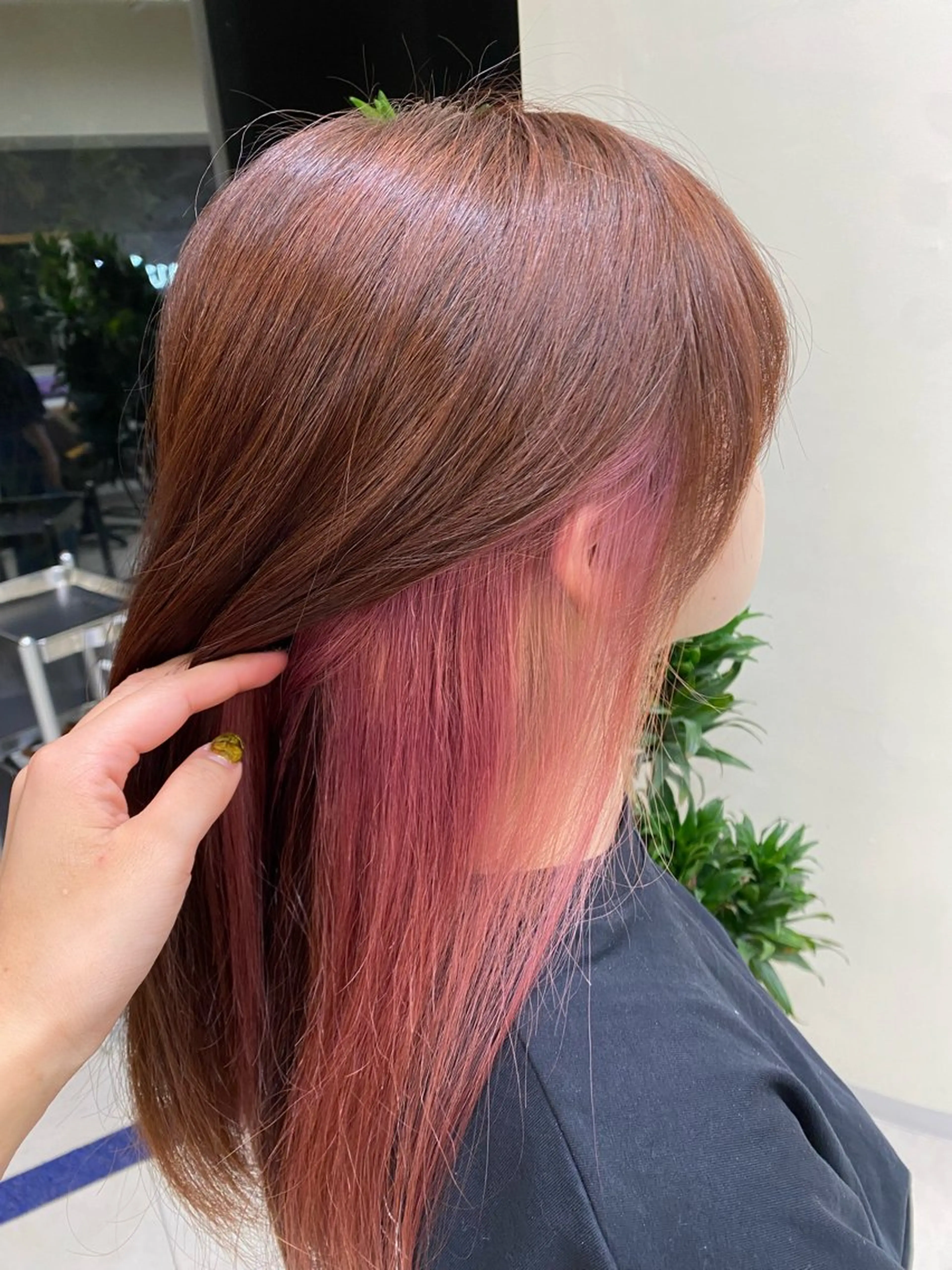 ロング カラー ブリーチ ピンクカラー 🪼かえで🪼臼井 髪質改善/縮毛矯正のヘアスタイル