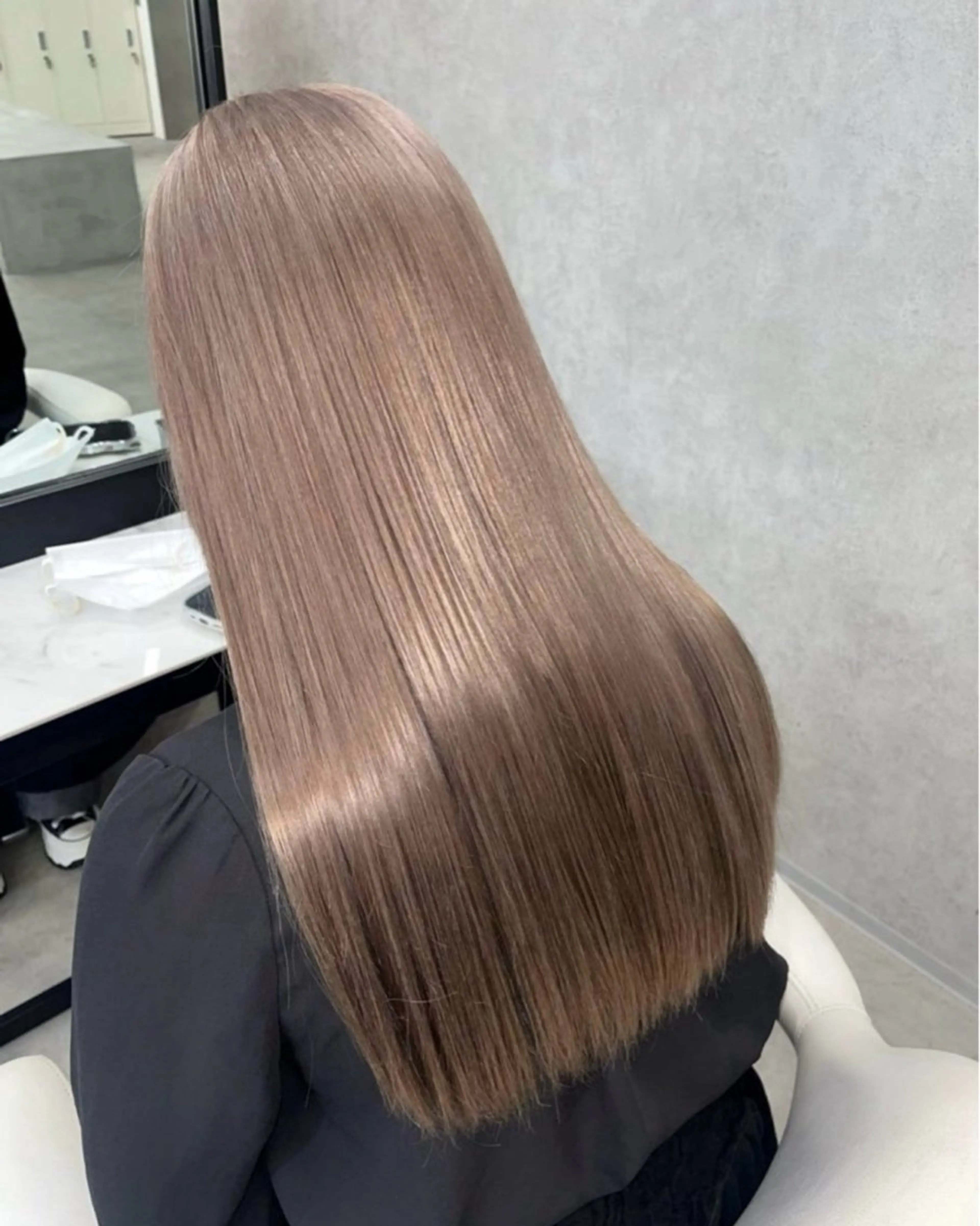 【色持ち◎】1ブリーチ＋カラー＋カット＋ケアトリートメント付き✨の写真