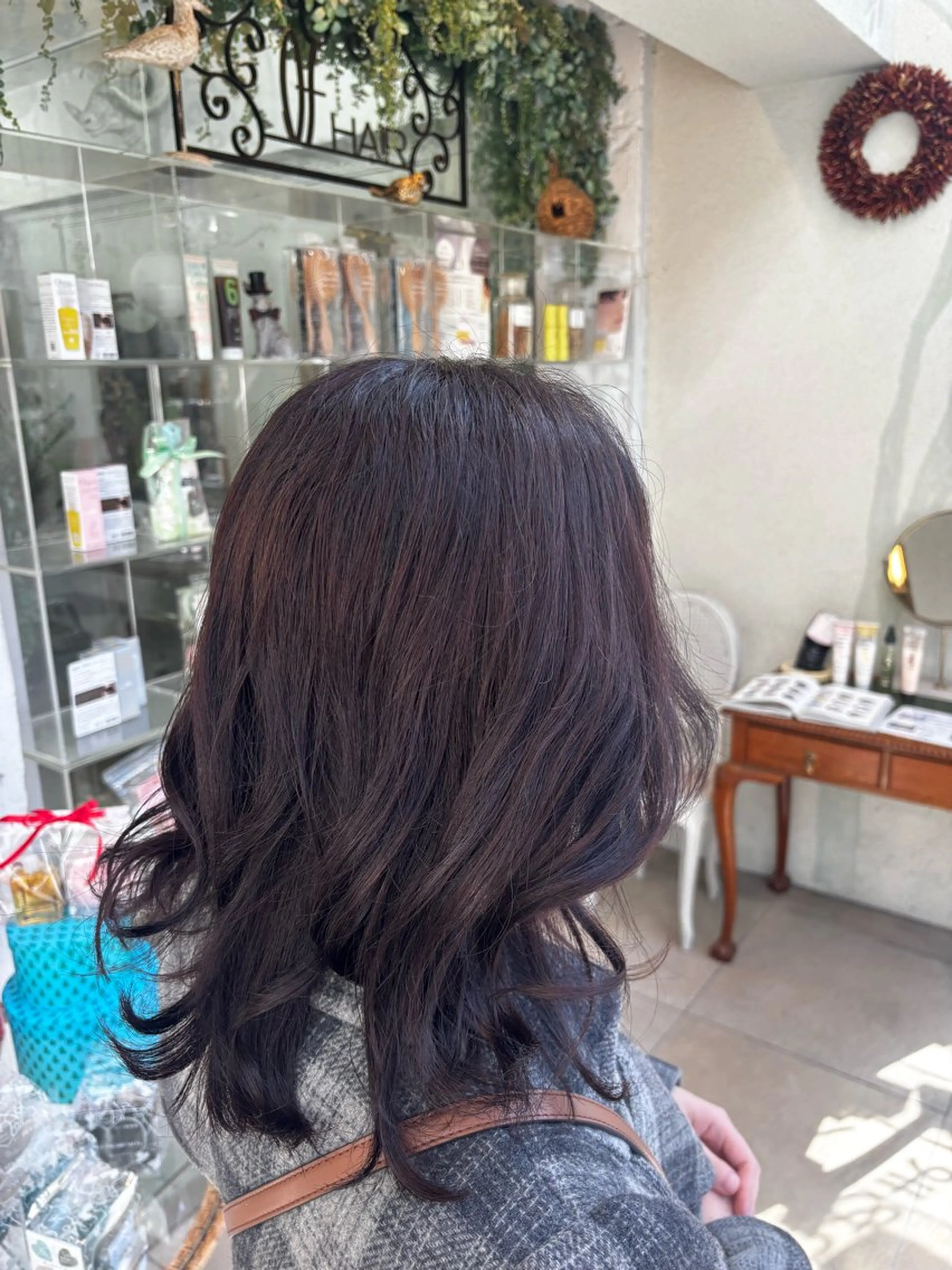 ミディアム カラー ofhair表参道所属・沖田 裕理のヘアスタイル