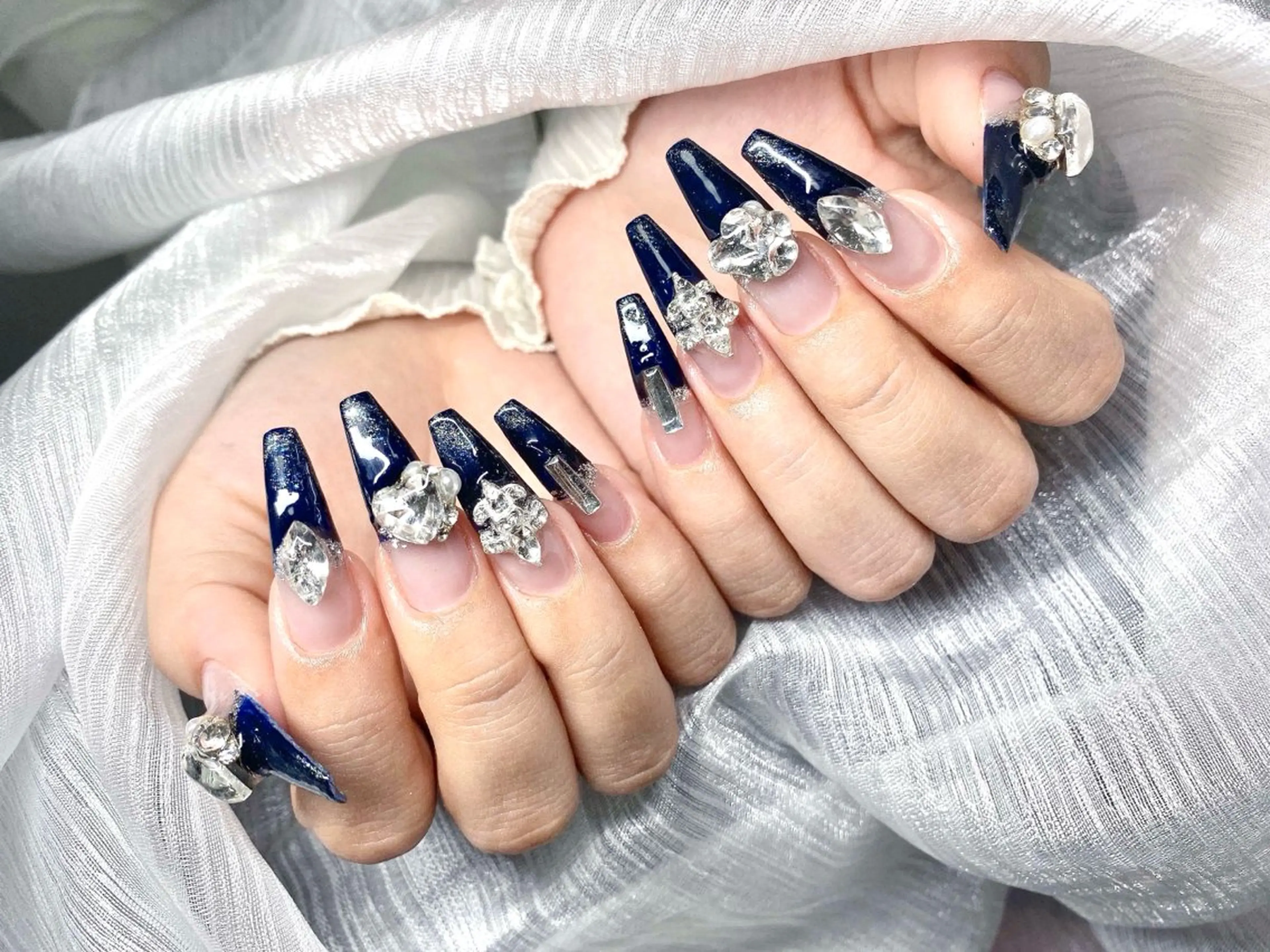 ネイル オーロラネイル チークネイル 長さ出し フットネイル フレンチネイル ハンドネイル Lee Nails チップ長さだし専門店のネイルデザイン