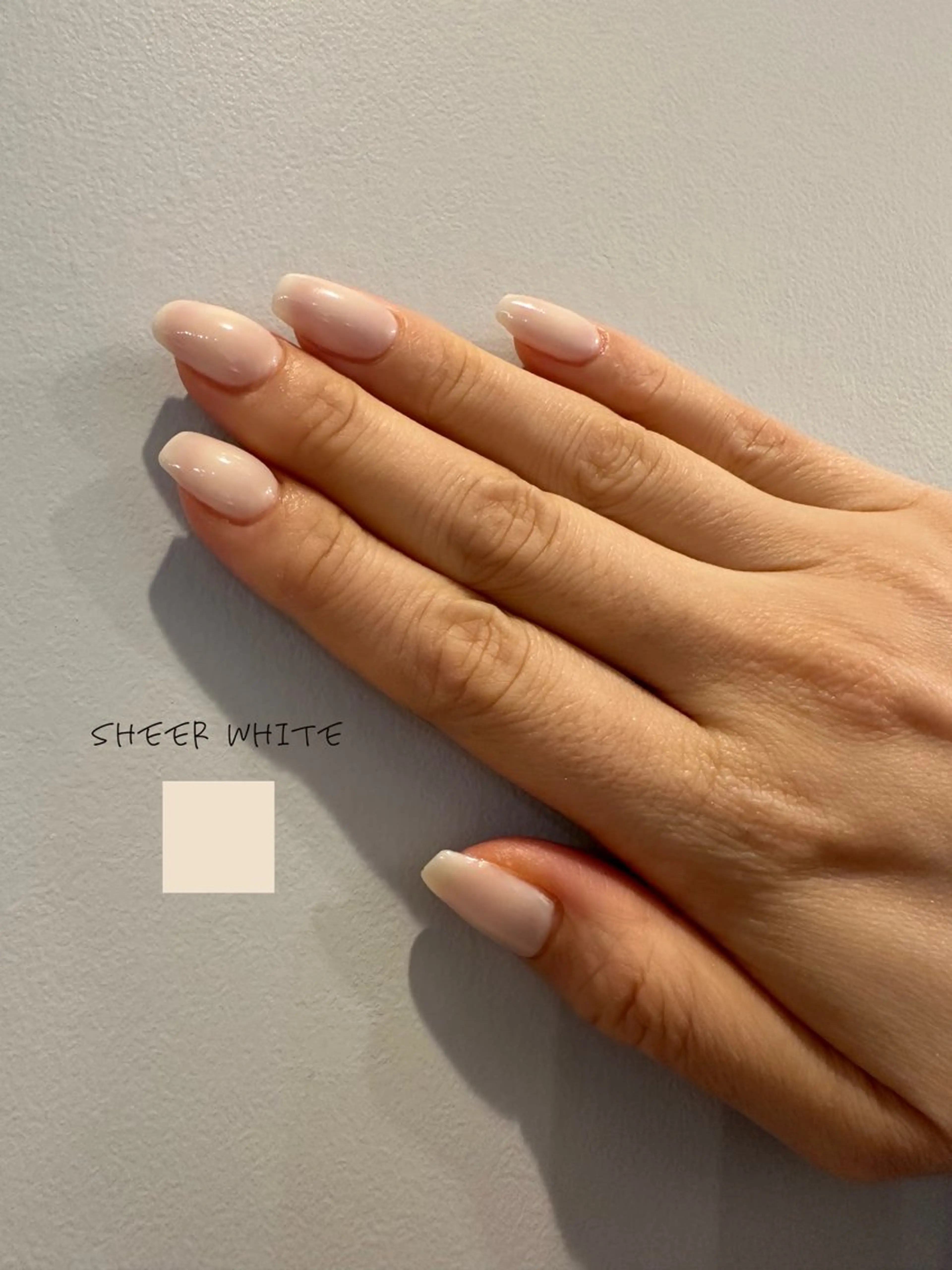 ネイル ホワイト GENDA HONOKAのネイルデザイン