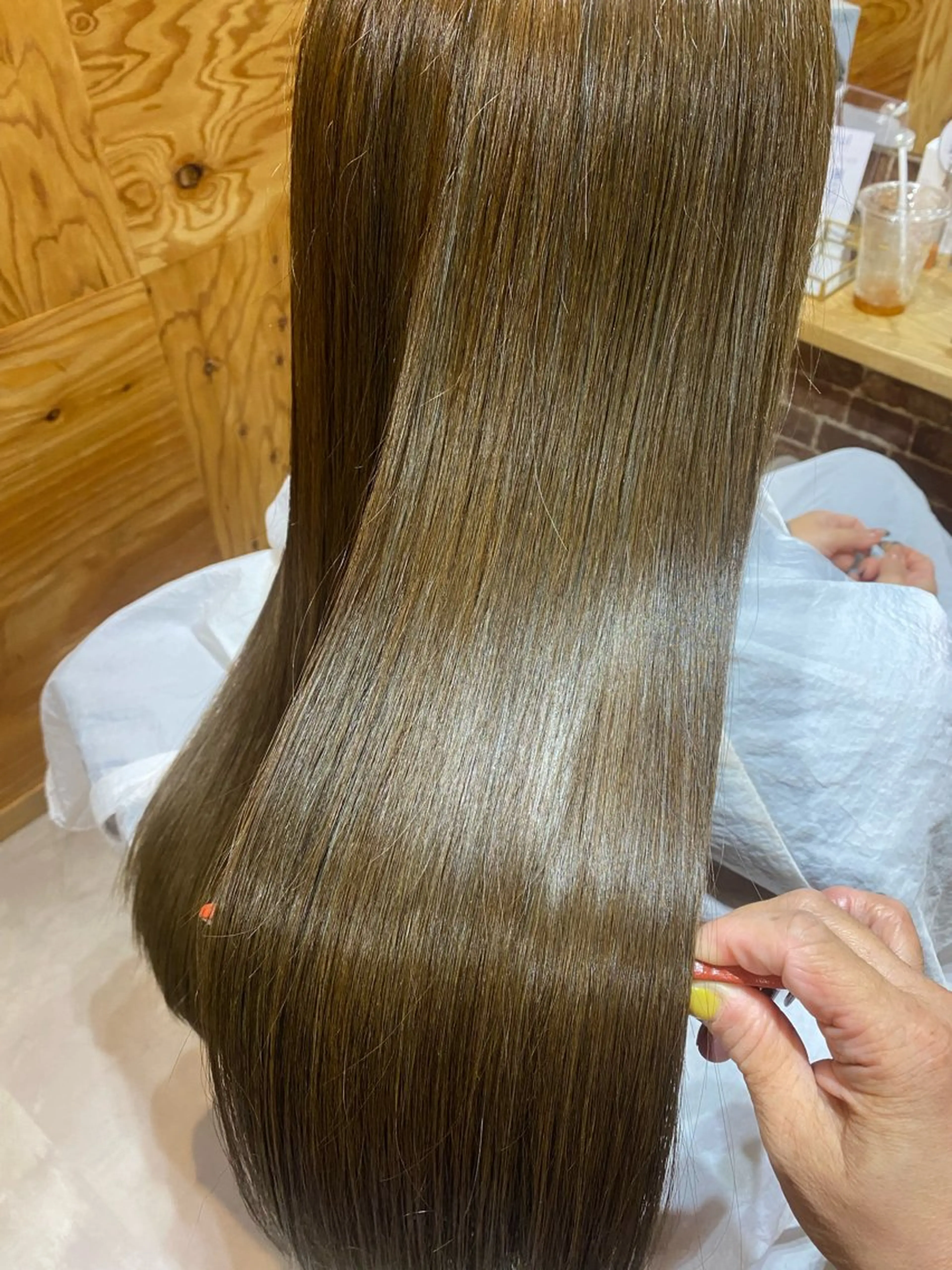 ロング カラー アディクシーカラー アッシュ 透明感カラー グレージュ イルミナカラー カット ヘアカラー トリートメント ♡オシャ髪♡AI ✂️newi町田のヘアスタイル